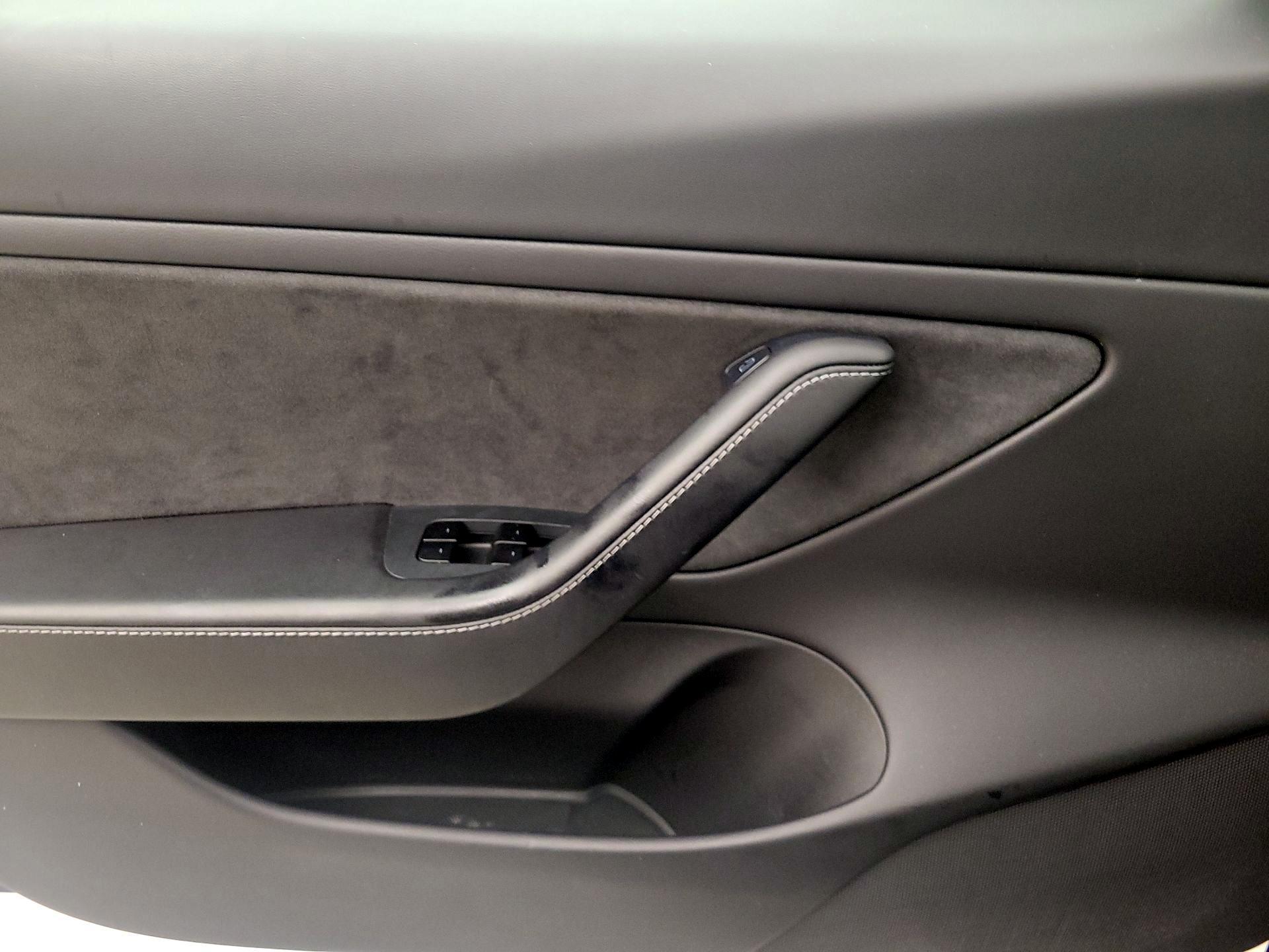 Thumbnail: 2021 Tesla Model 3 - 12