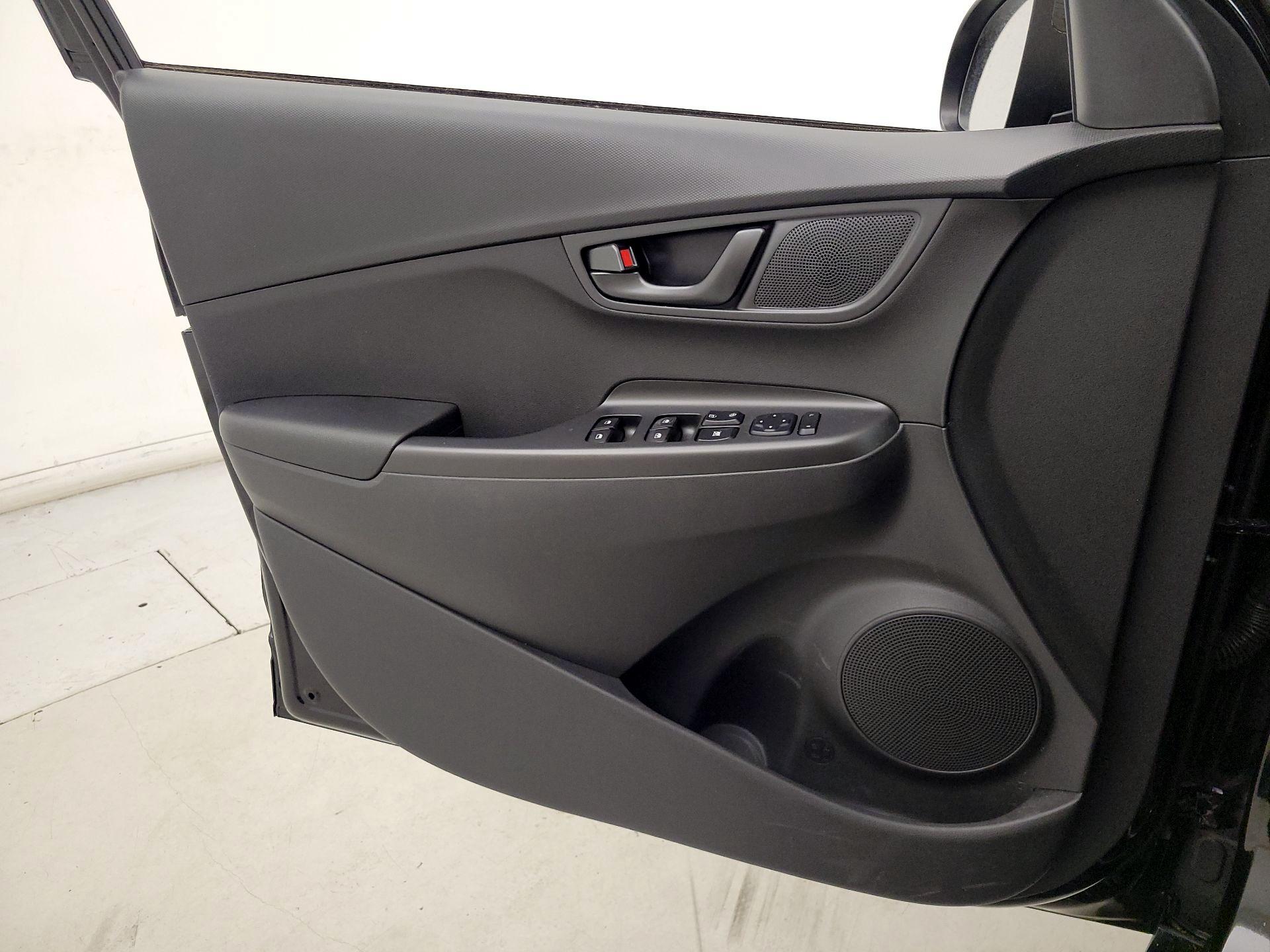 Thumbnail: 2022 Hyundai Kona - 12