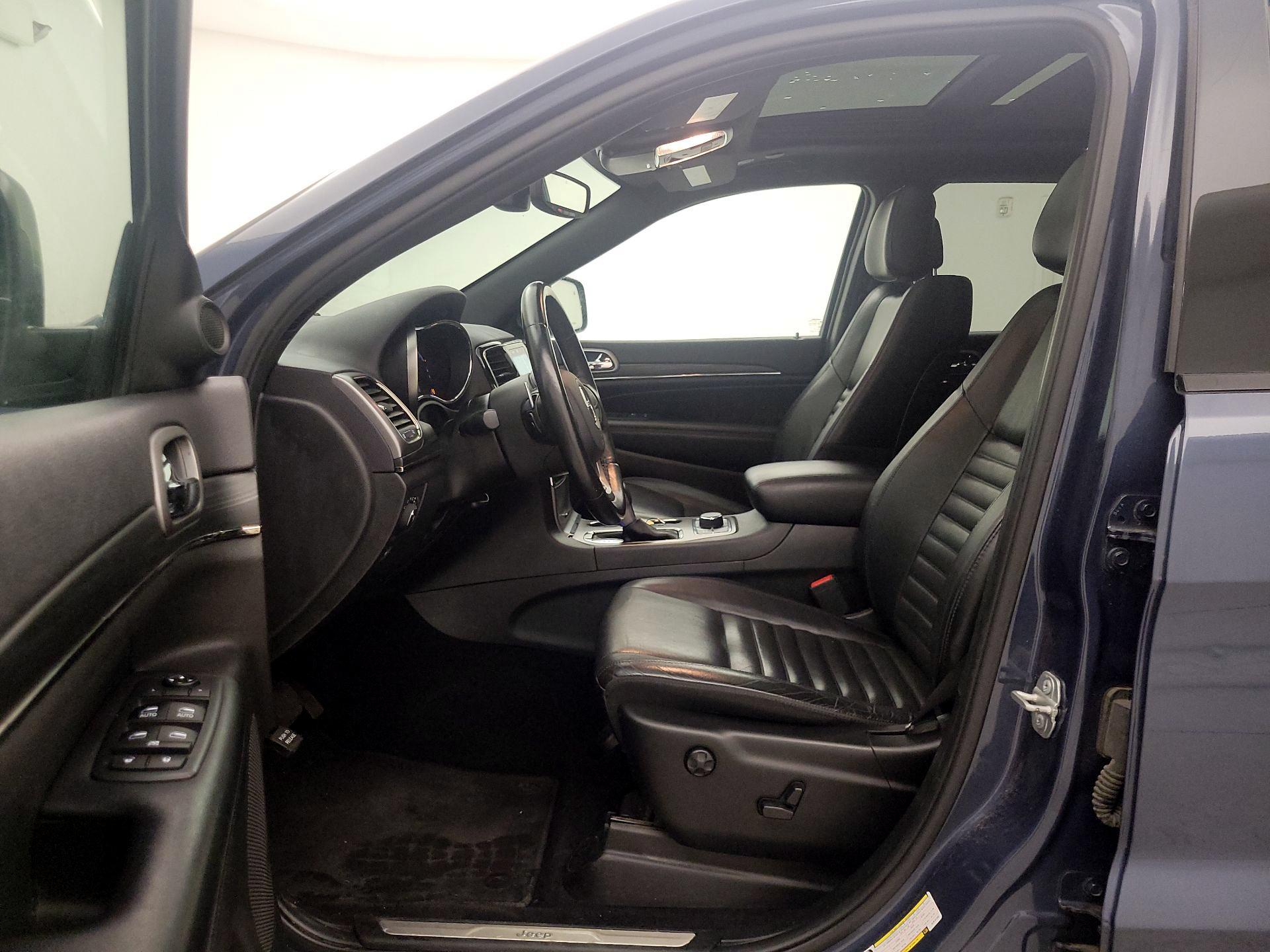 Thumbnail: 2019 Jeep Grand Cherokee - 11