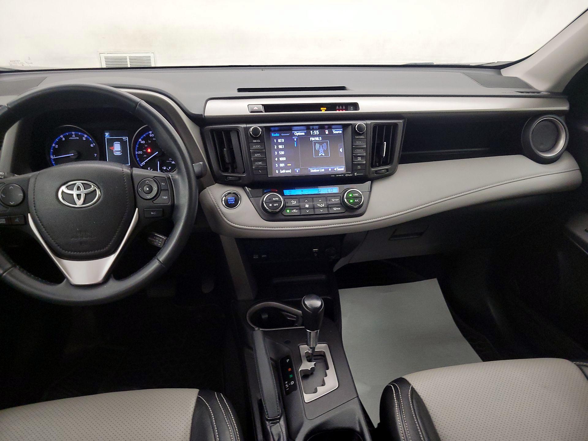 Thumbnail: 2017 Toyota RAV4 - 9