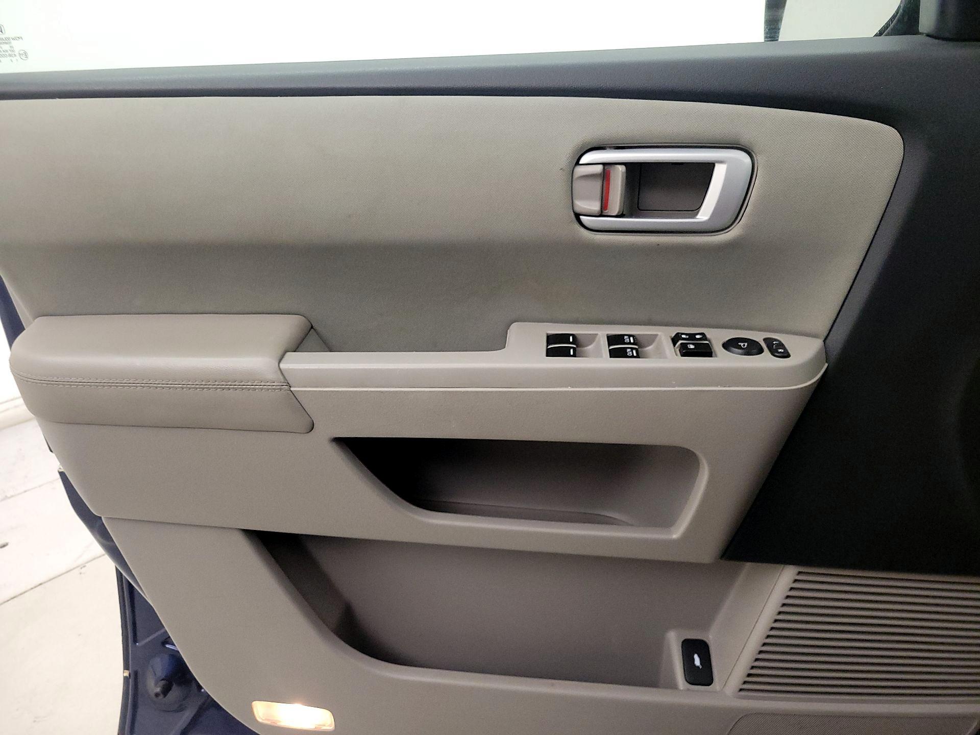 Thumbnail: 2013 Honda Pilot - 12