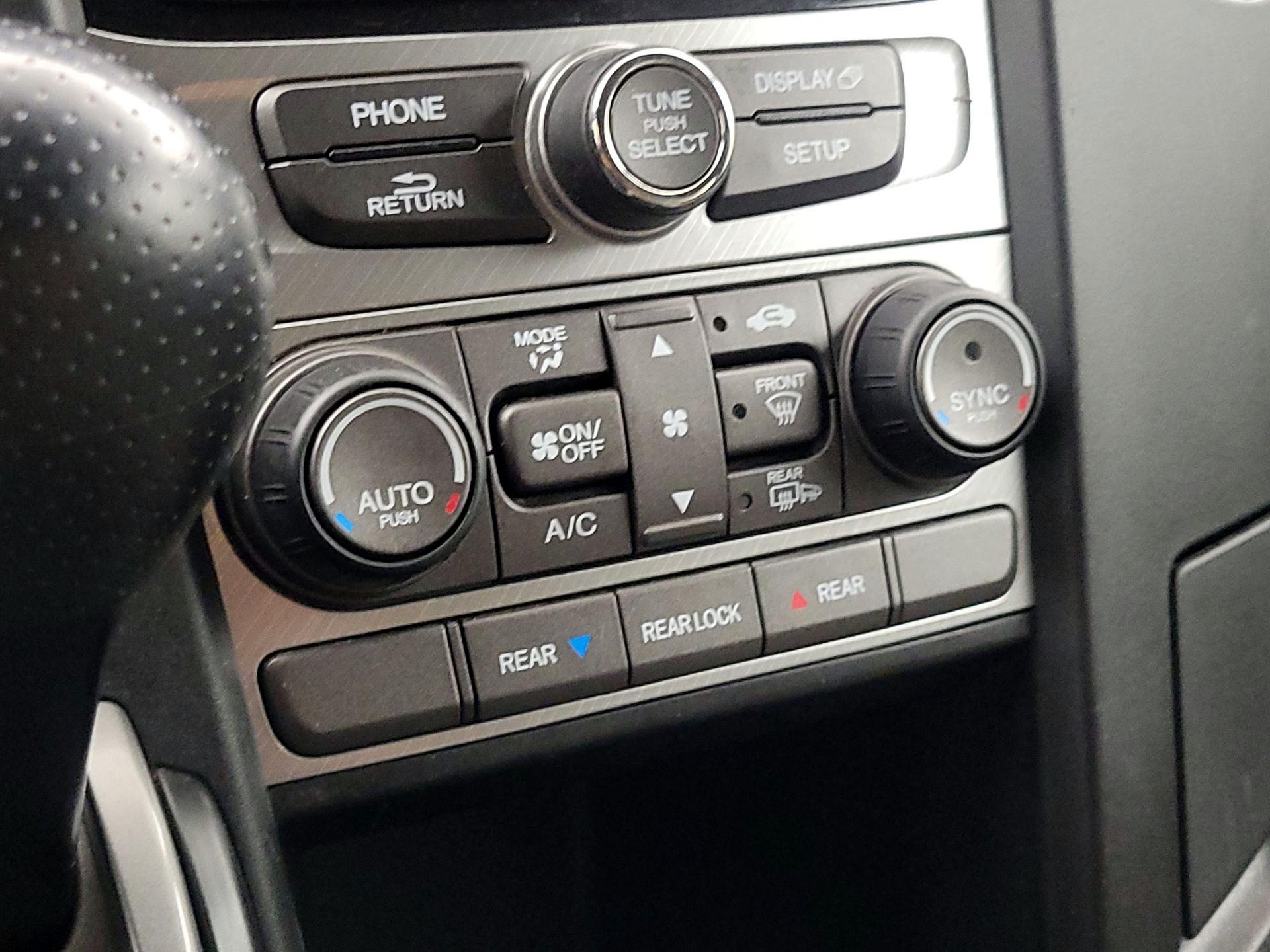 Thumbnail: 2013 Honda Pilot - 16