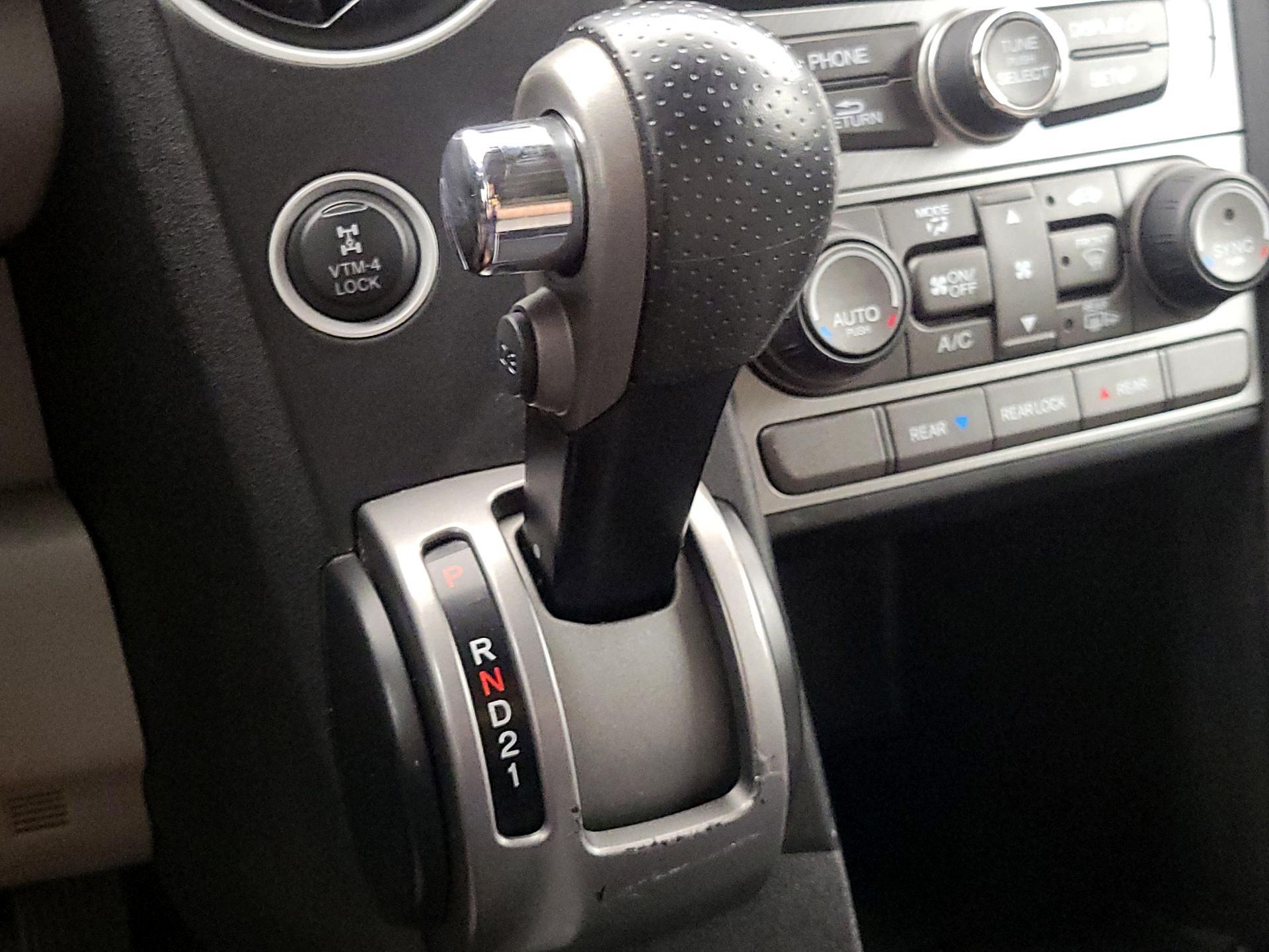 Thumbnail: 2013 Honda Pilot - 17
