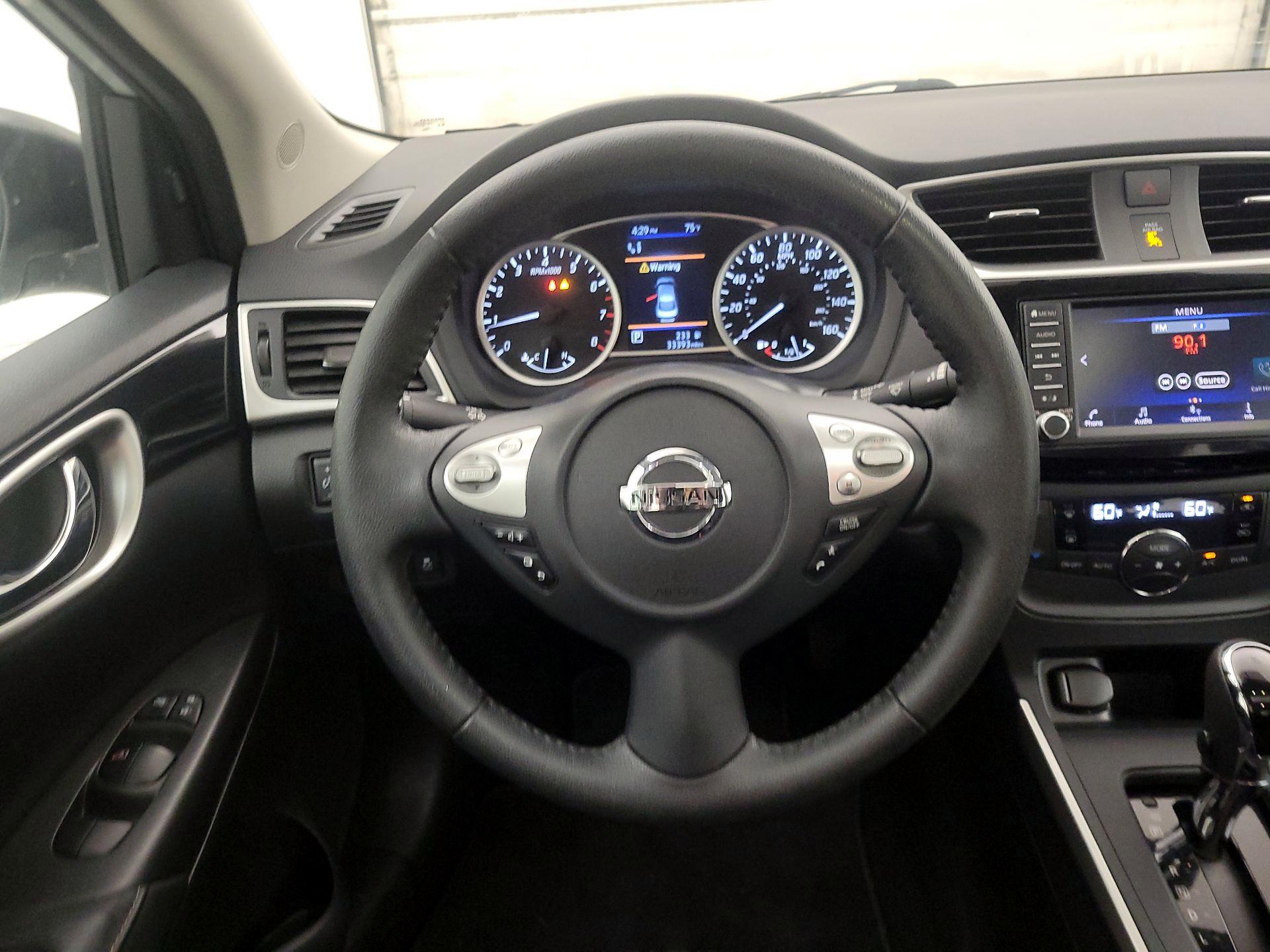 Thumbnail: 2019 Nissan Sentra - 10