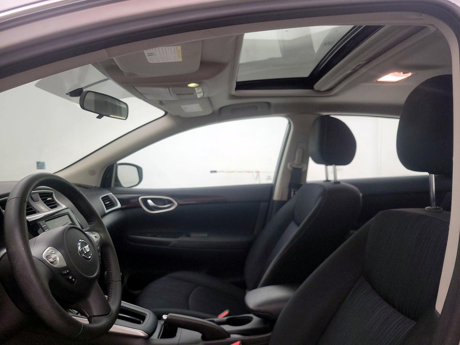 Thumbnail: 2019 Nissan Sentra - 19