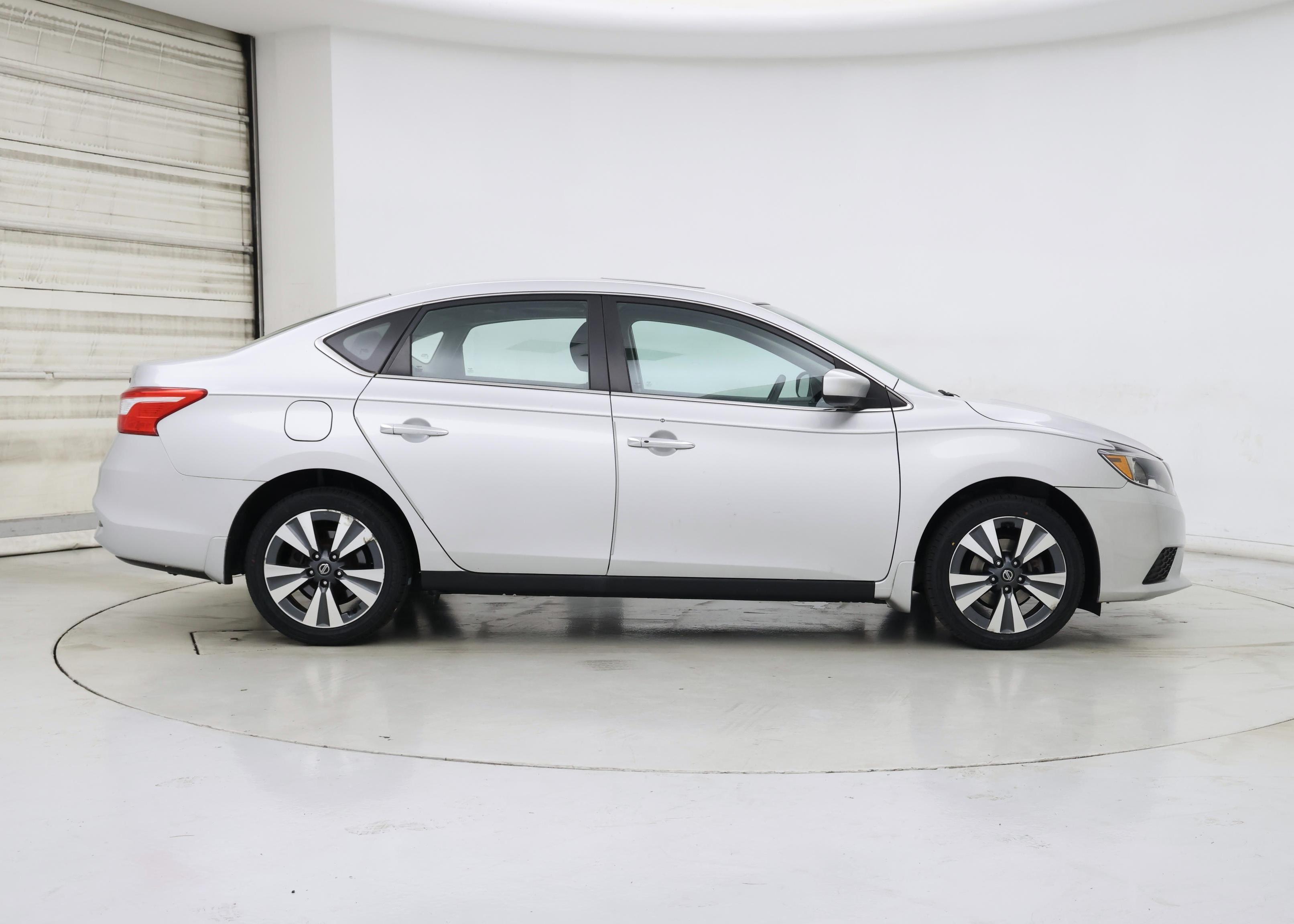 Thumbnail: 2019 Nissan Sentra - 7