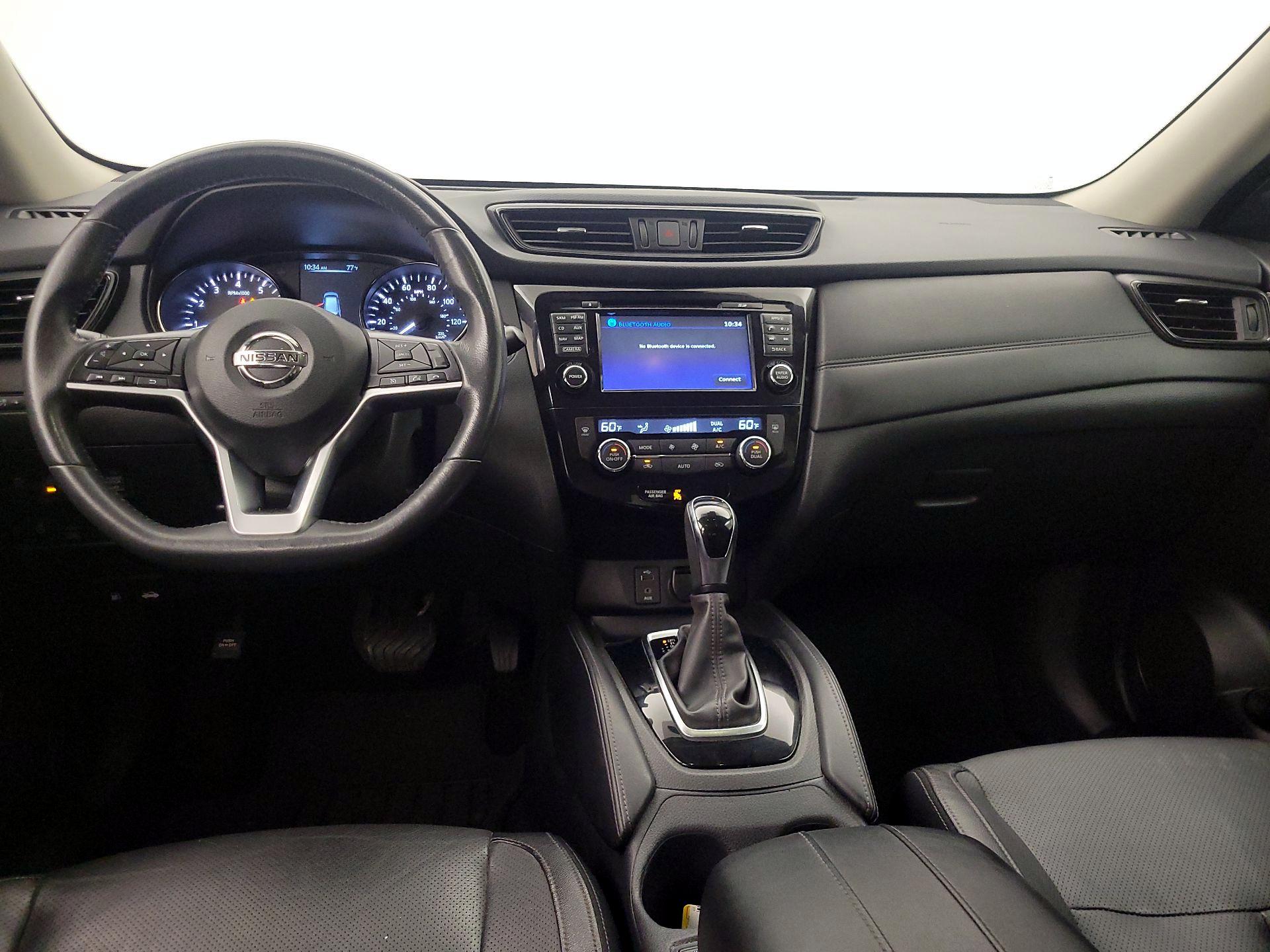 Thumbnail: 2017 Nissan Rogue - 9