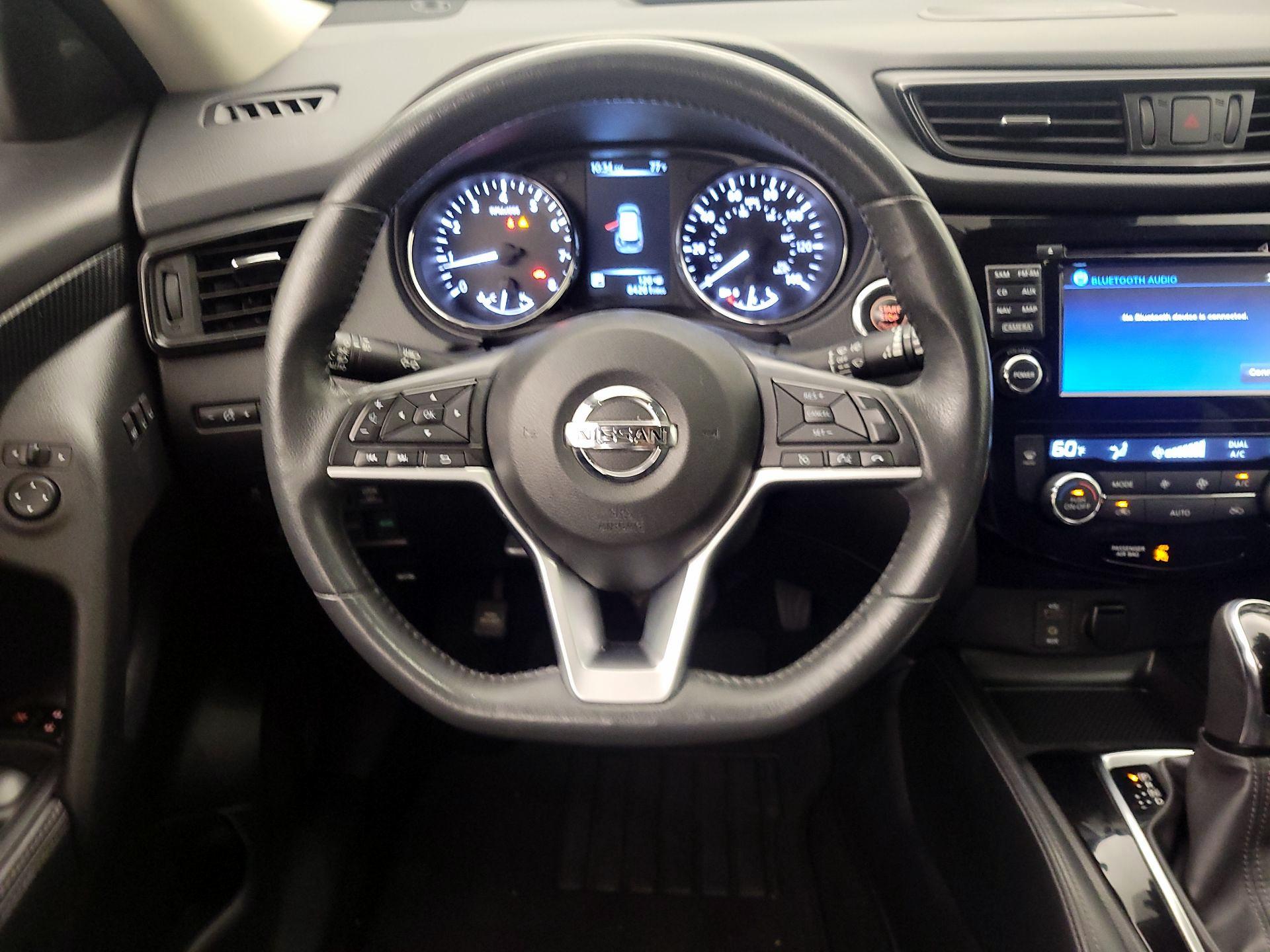 Thumbnail: 2017 Nissan Rogue - 10