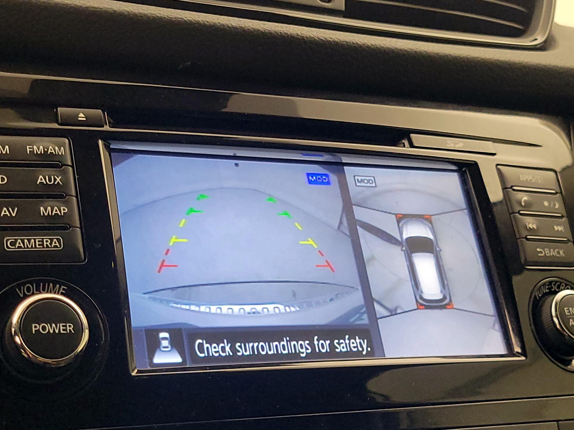 Thumbnail: 2017 Nissan Rogue - 14