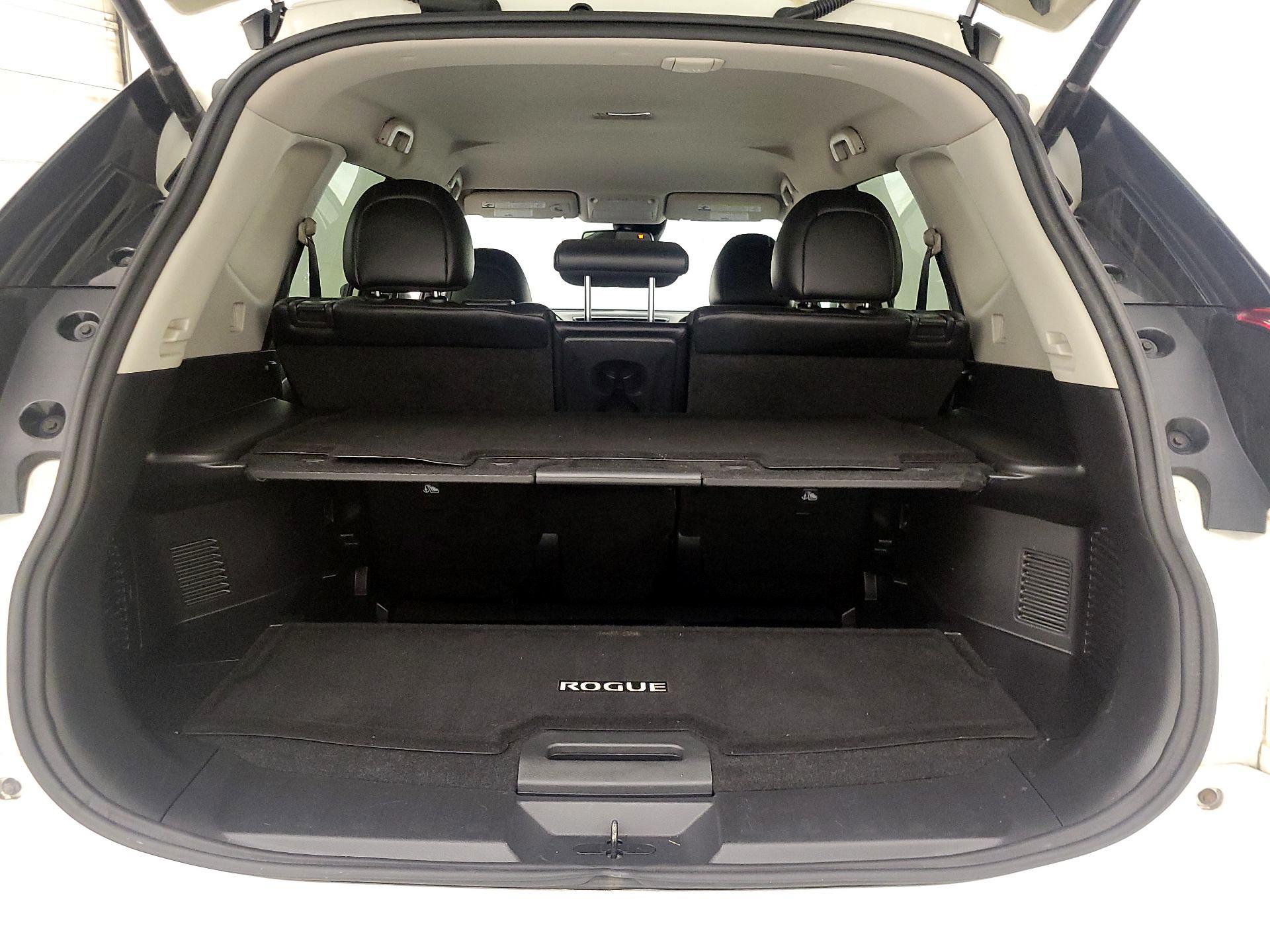 Thumbnail: 2017 Nissan Rogue - 20