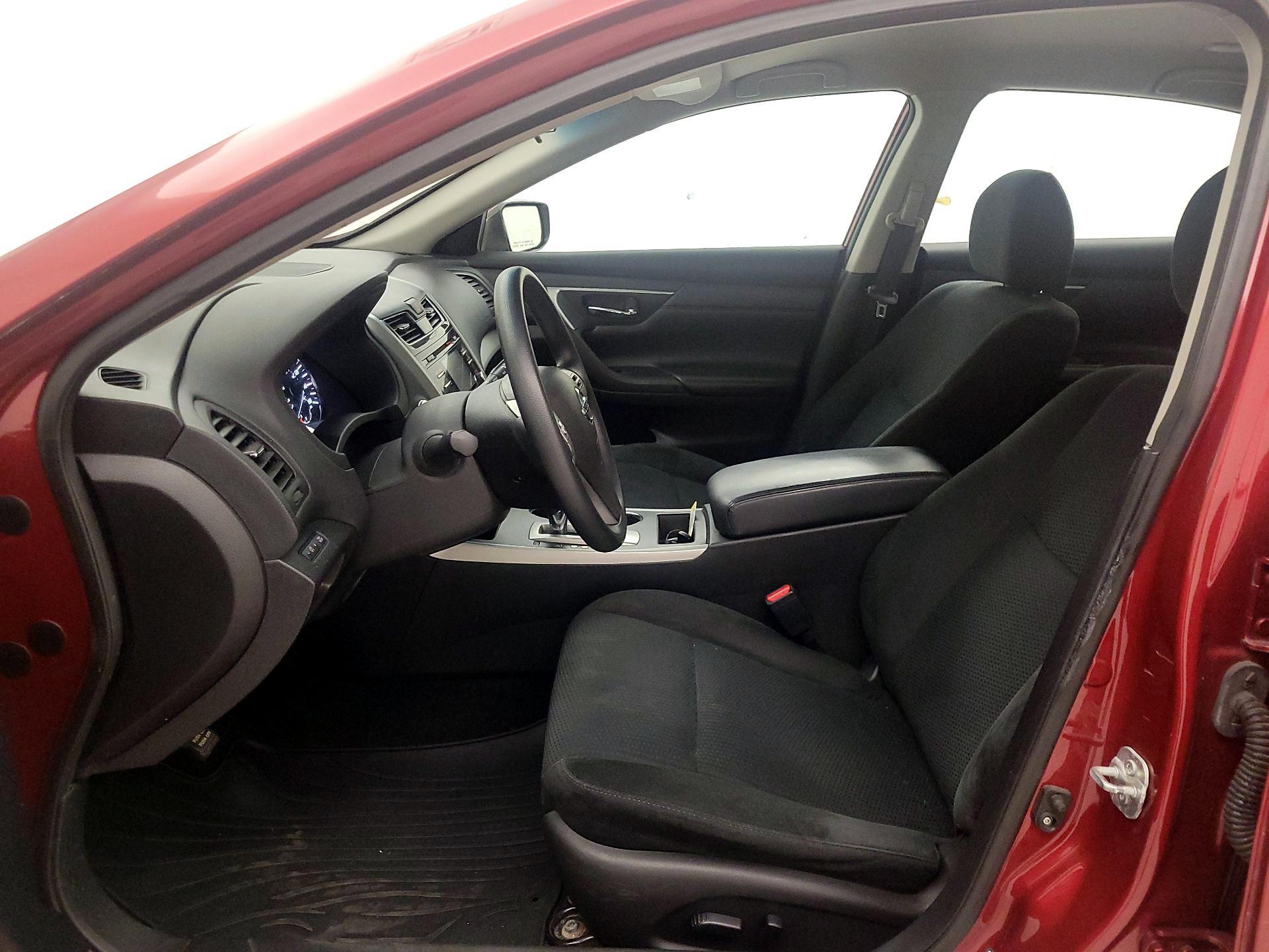 Thumbnail: 2015 Nissan Altima - 11