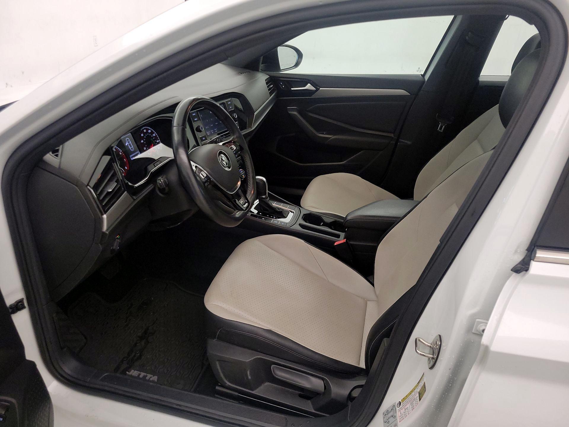 Thumbnail: 2019 Volkswagen Jetta - 11