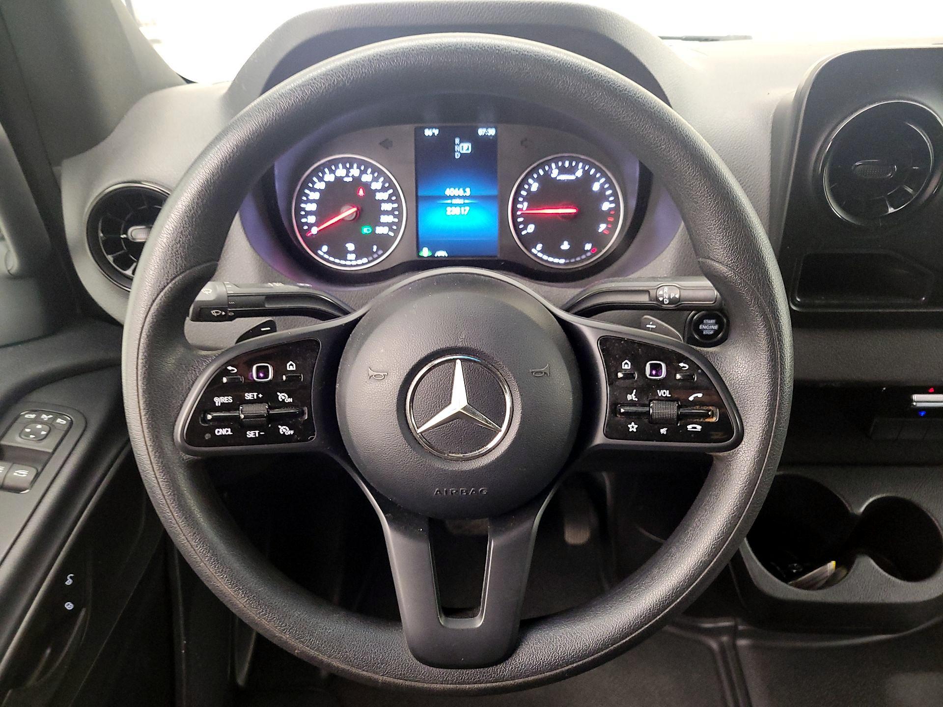Thumbnail: 2023 Mercedes-Benz Sprinter - 10
