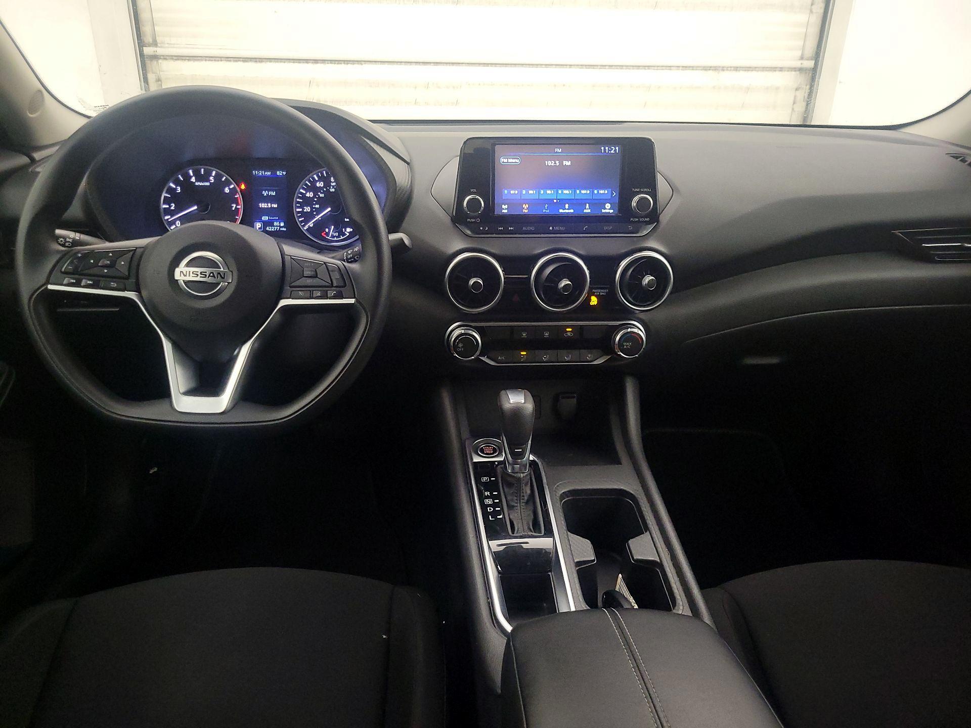 Thumbnail: 2020 Nissan Sentra - 9