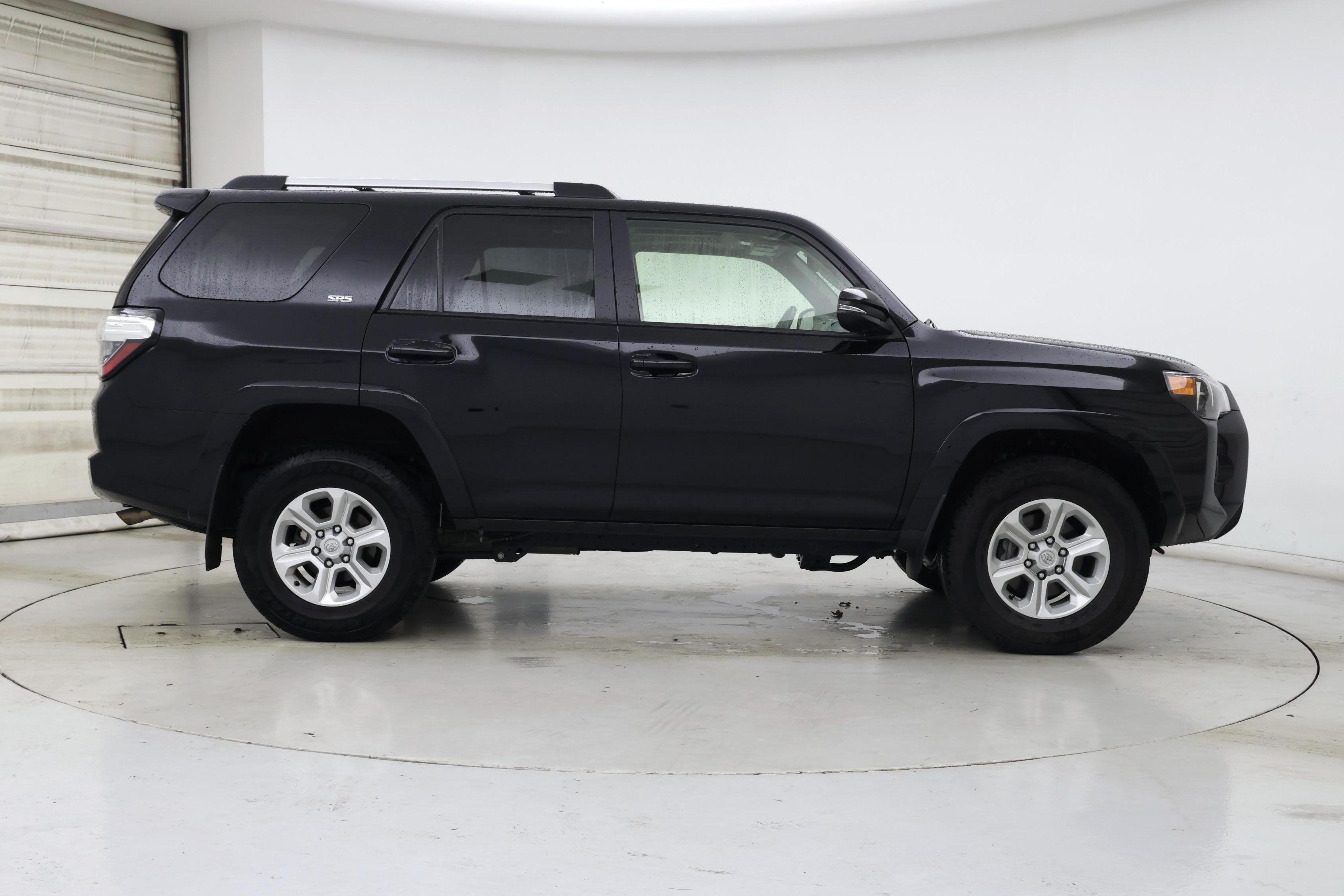 Thumbnail: 2023 Toyota 4Runner - 7