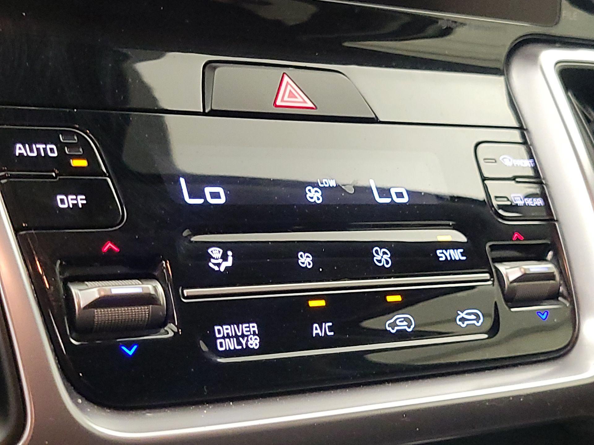 Thumbnail: 2024 Kia Sorento - 16