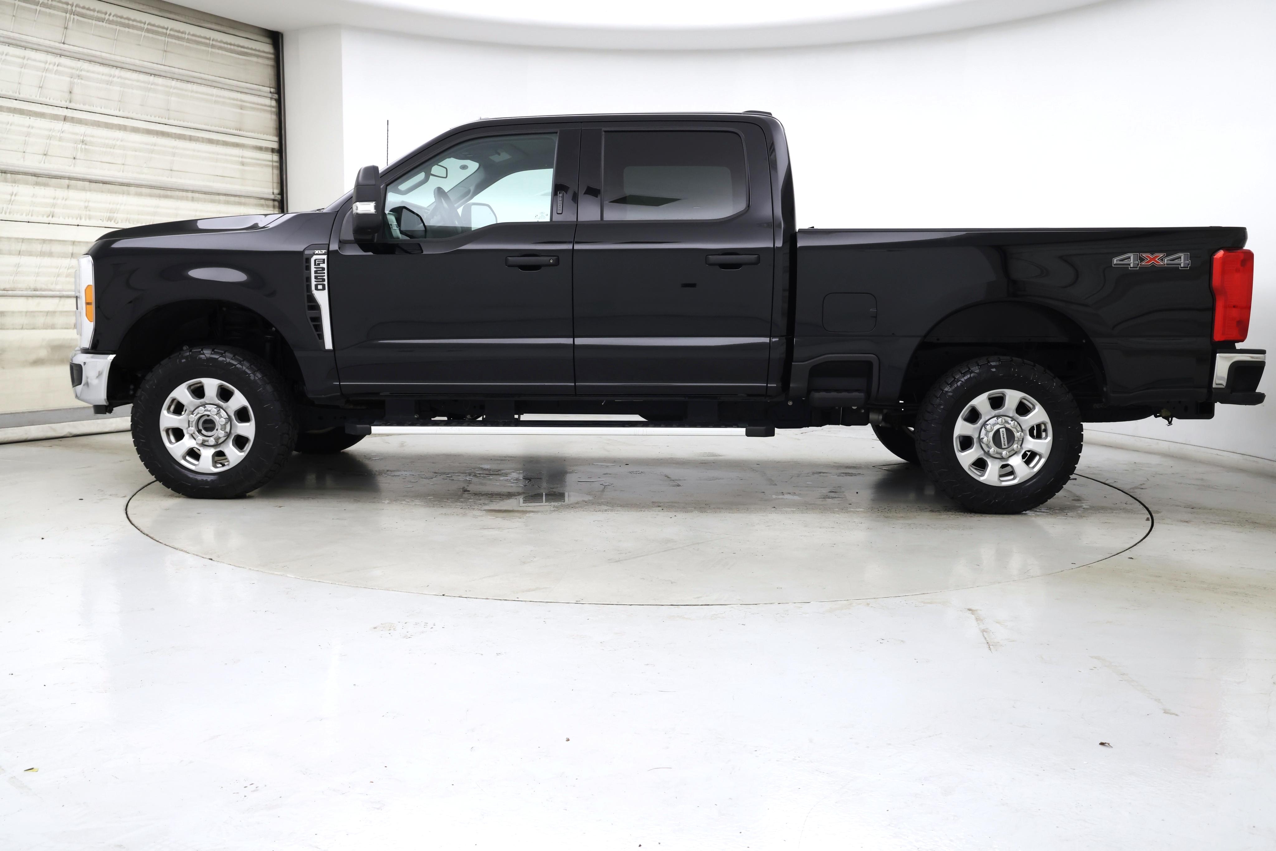 Thumbnail: 2023 Ford F-250 - 3