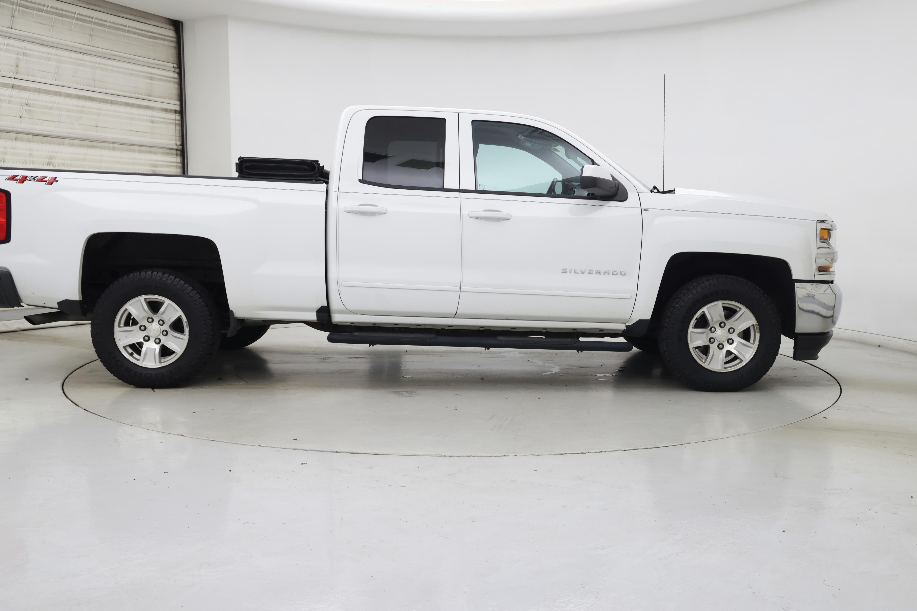 Thumbnail: 2019 Chevrolet Silverado 1500 - 7