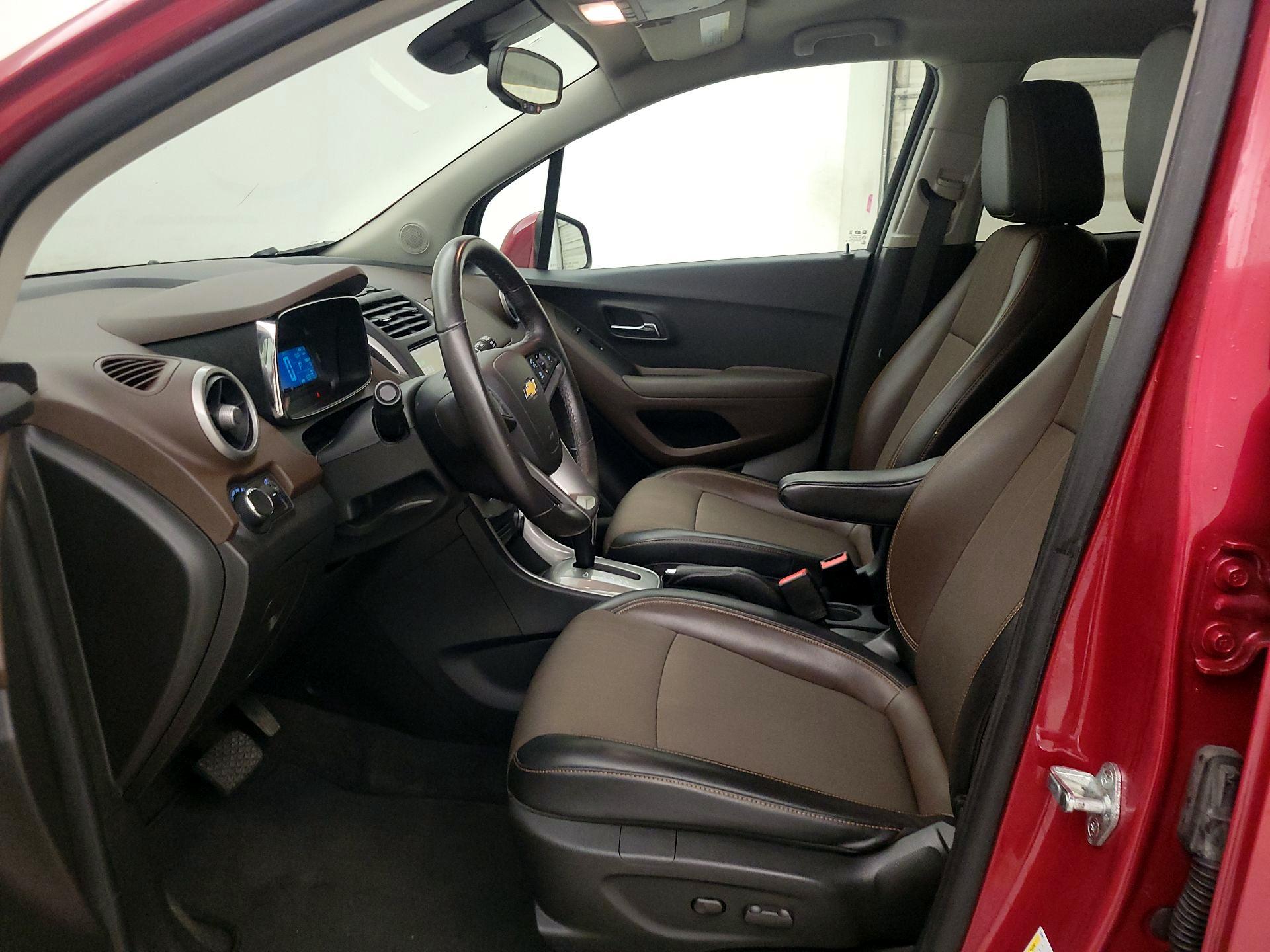 Thumbnail: 2015 Chevrolet Trax - 11