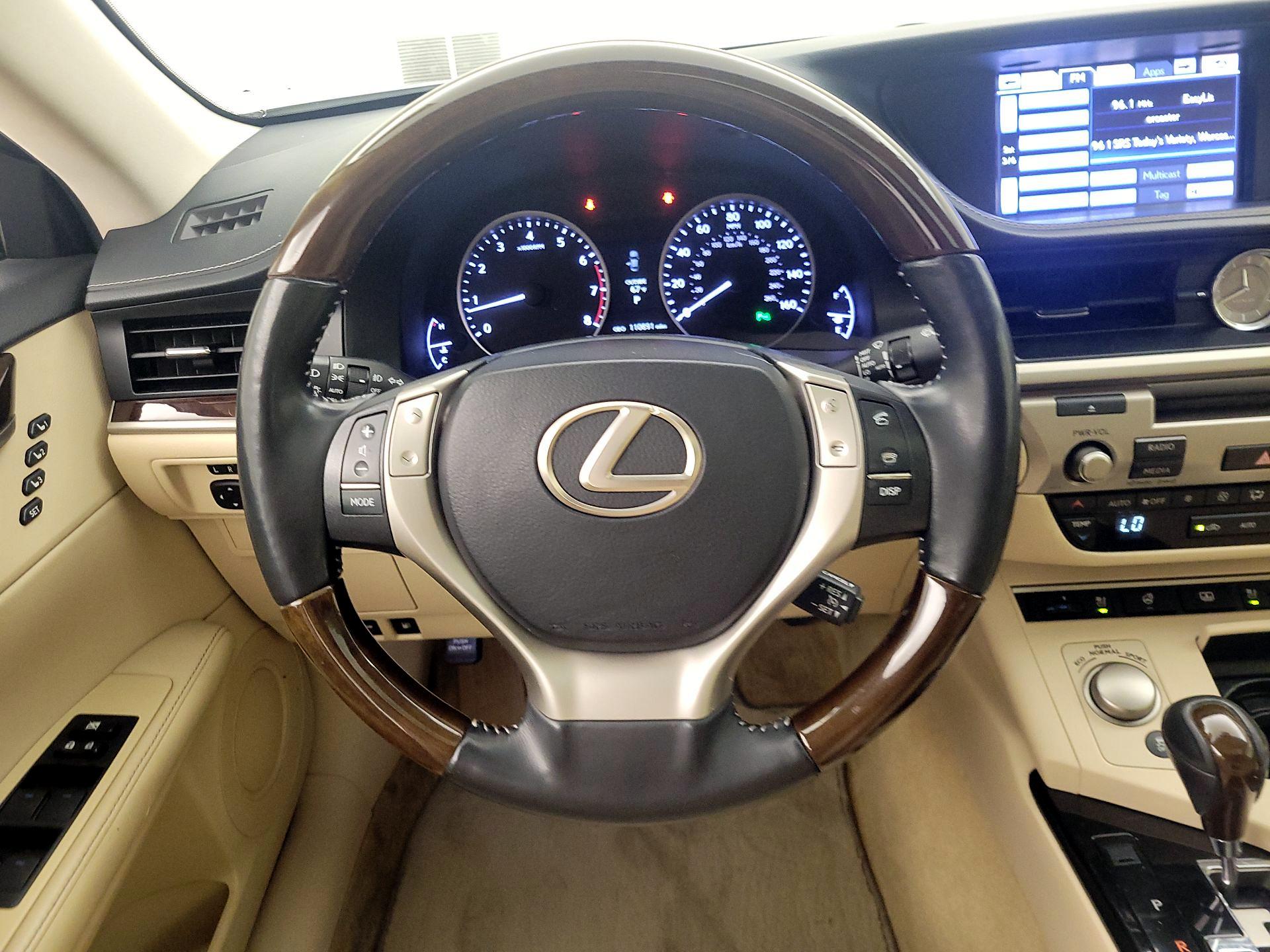 Thumbnail: 2013 Lexus ES - 10