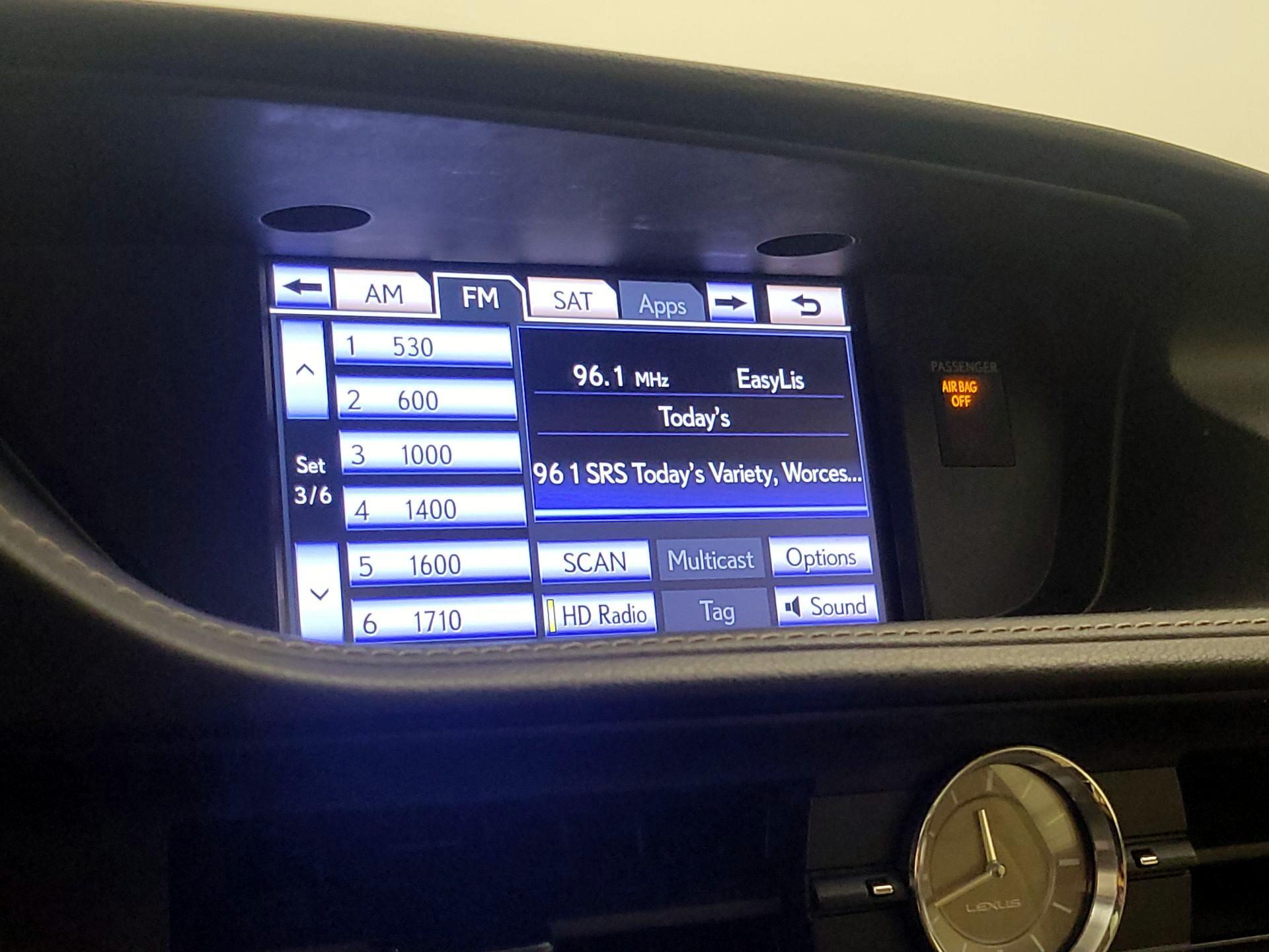 Thumbnail: 2013 Lexus ES - 15