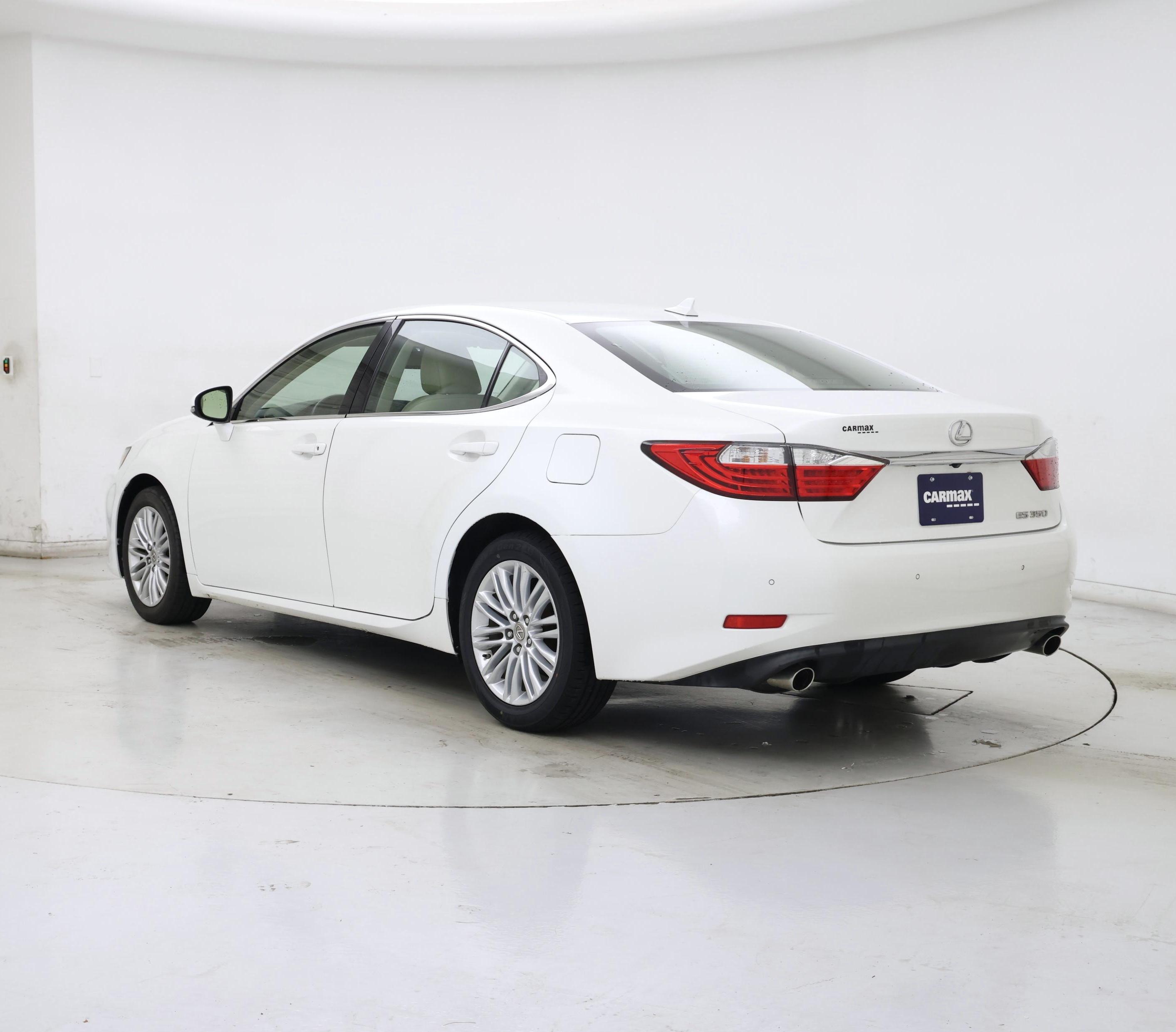 Thumbnail: 2013 Lexus ES - 2
