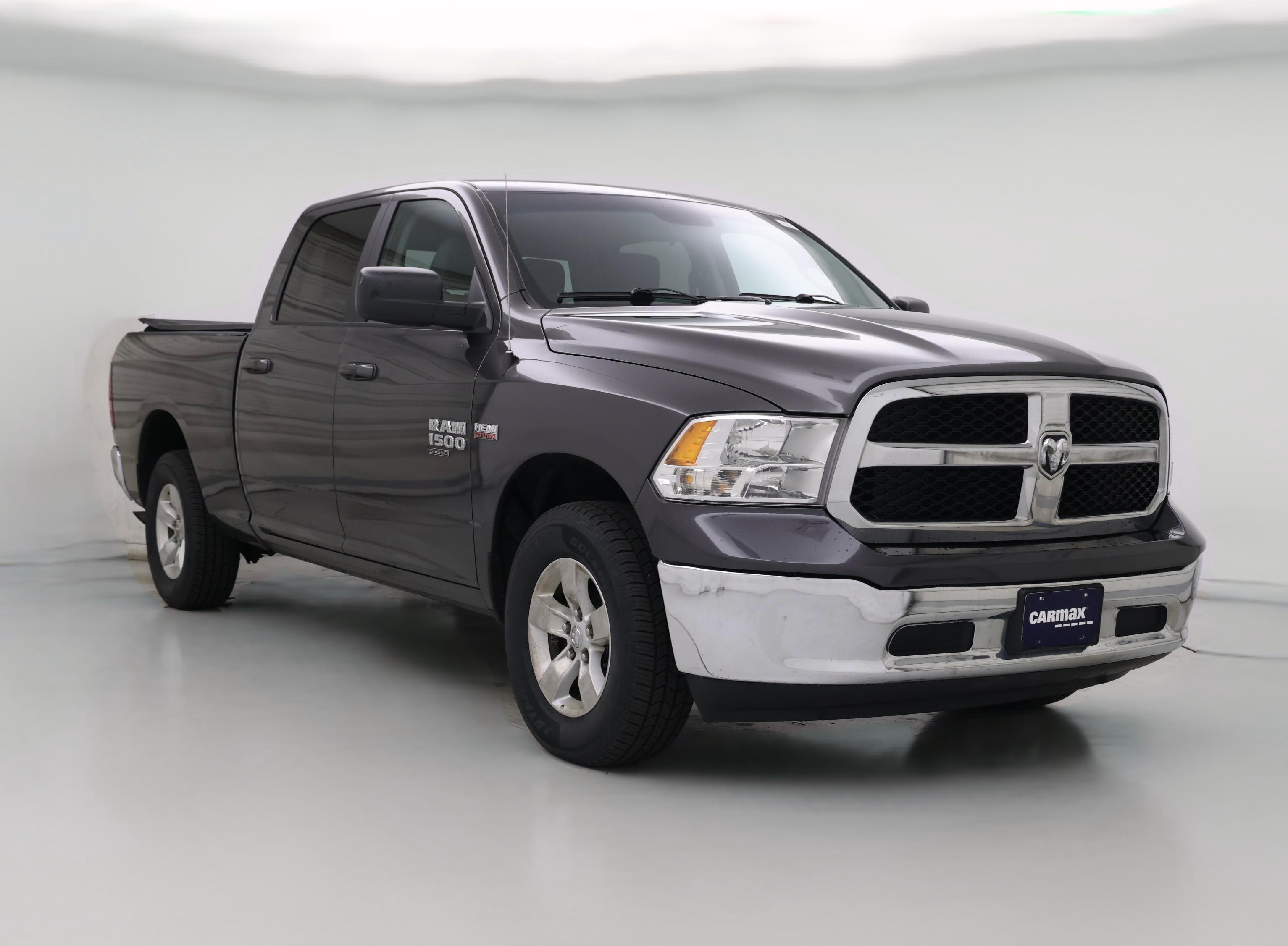 Thumbnail: 2020 RAM 1500 Classic - 1