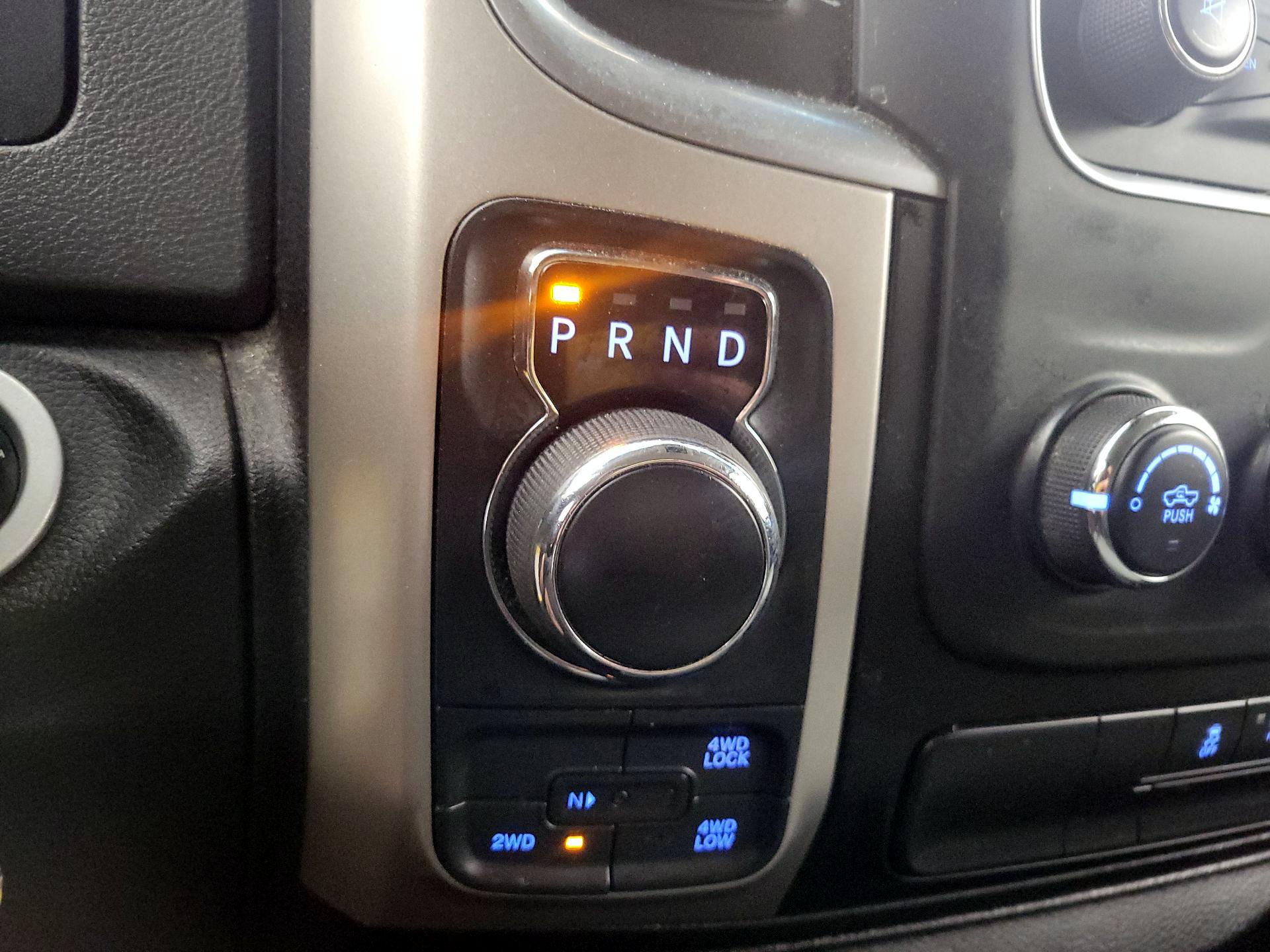 Thumbnail: 2020 RAM 1500 Classic - 17