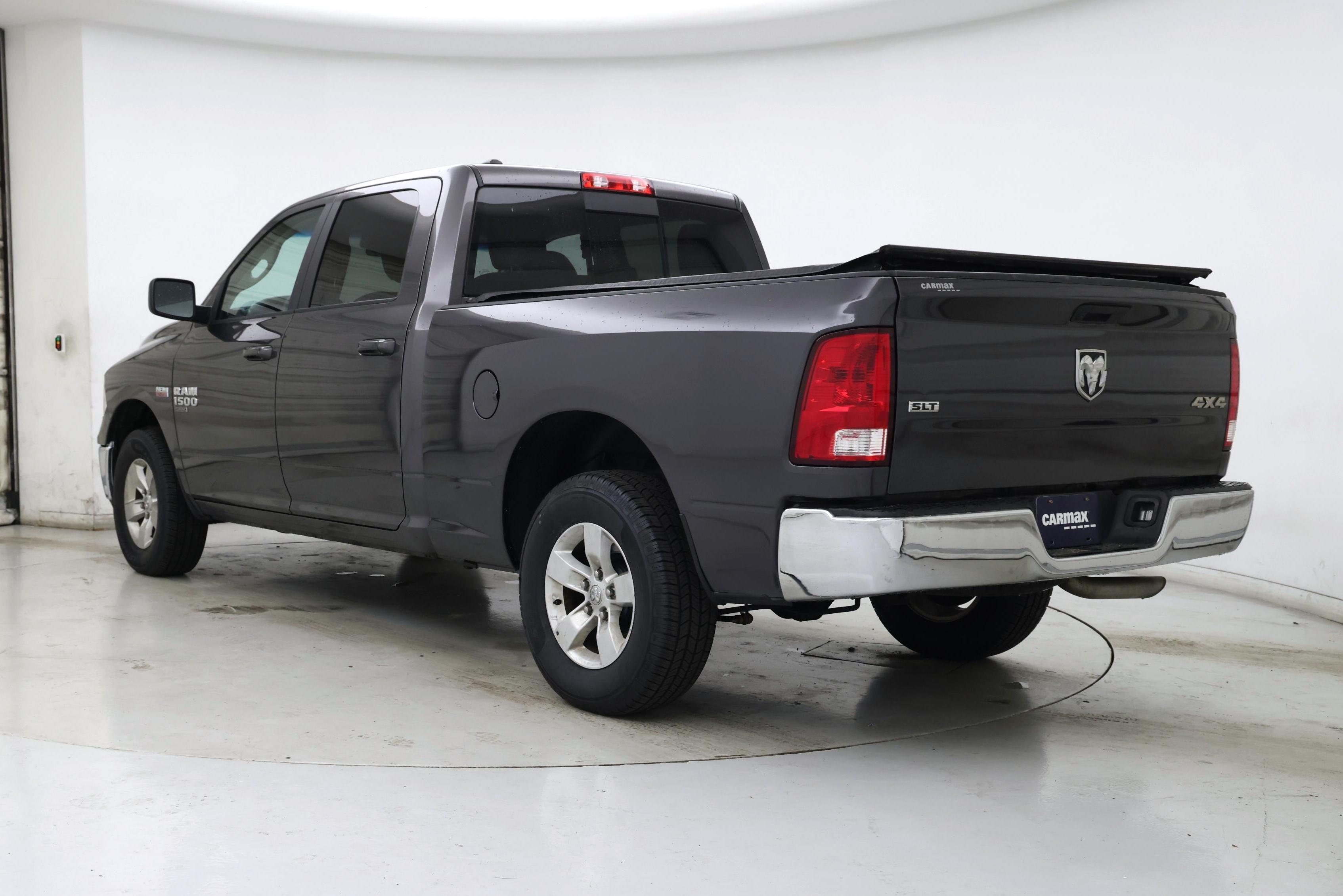 Thumbnail: 2020 RAM 1500 Classic - 2