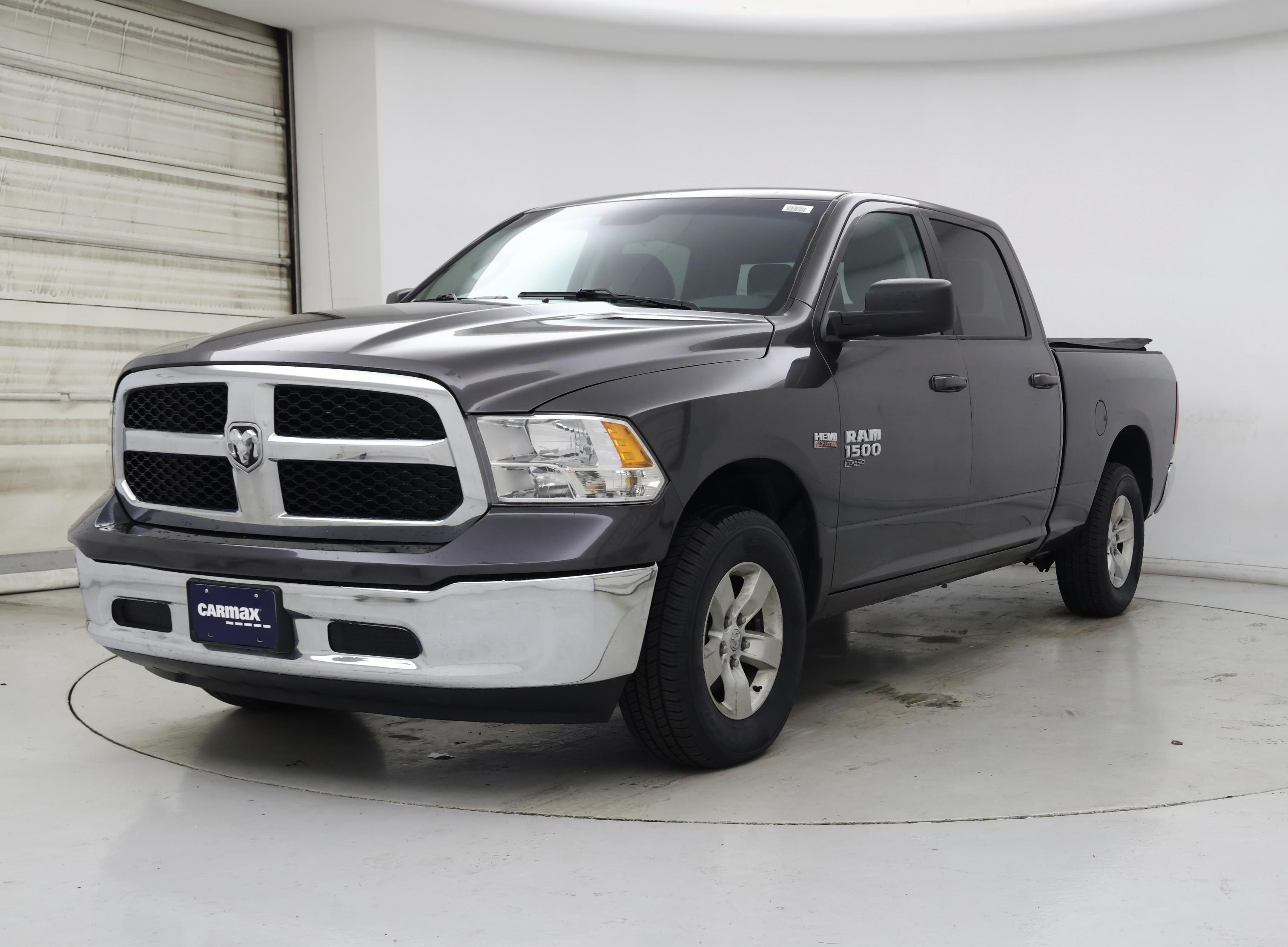 Thumbnail: 2020 RAM 1500 Classic - 4