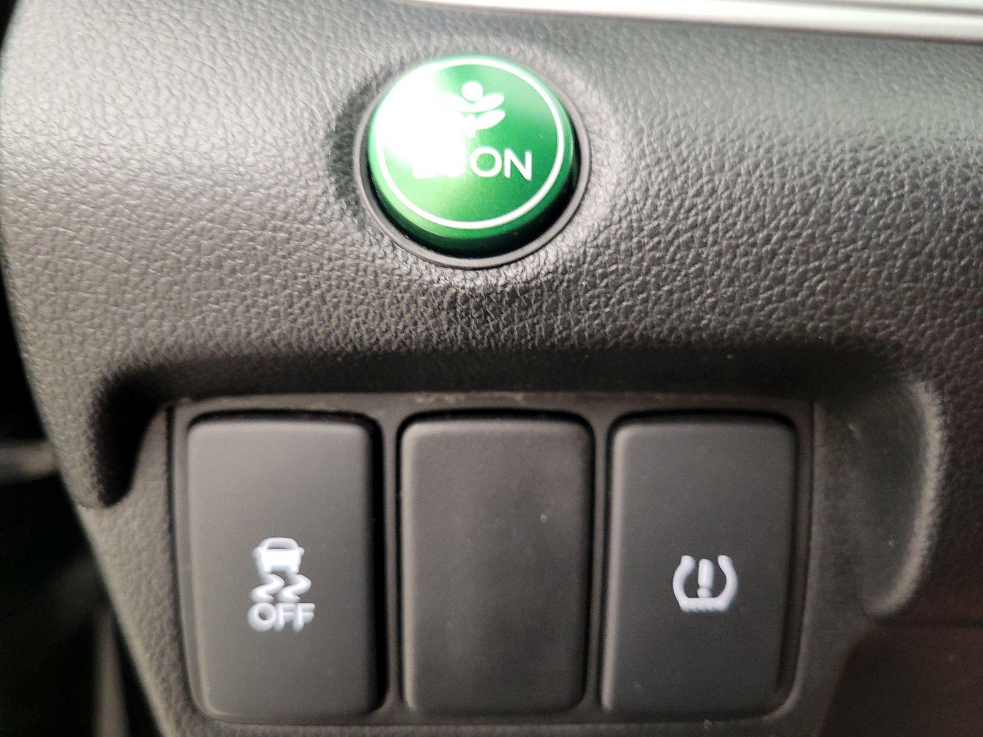 Thumbnail: 2015 Honda CR-V - 11