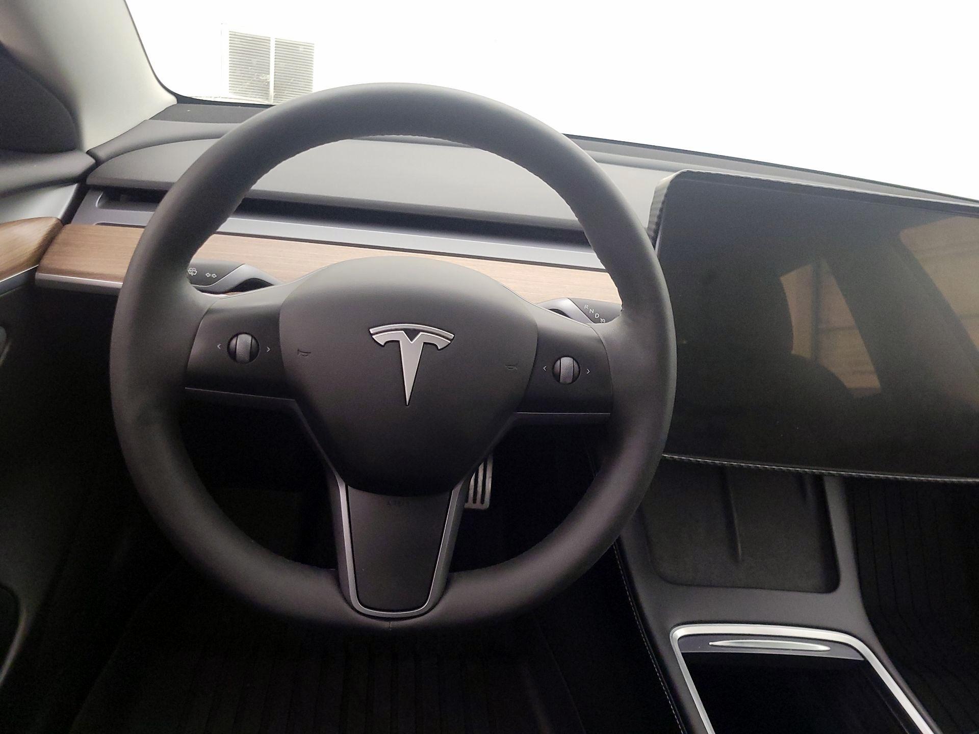 Thumbnail: 2022 Tesla Model 3 - 10