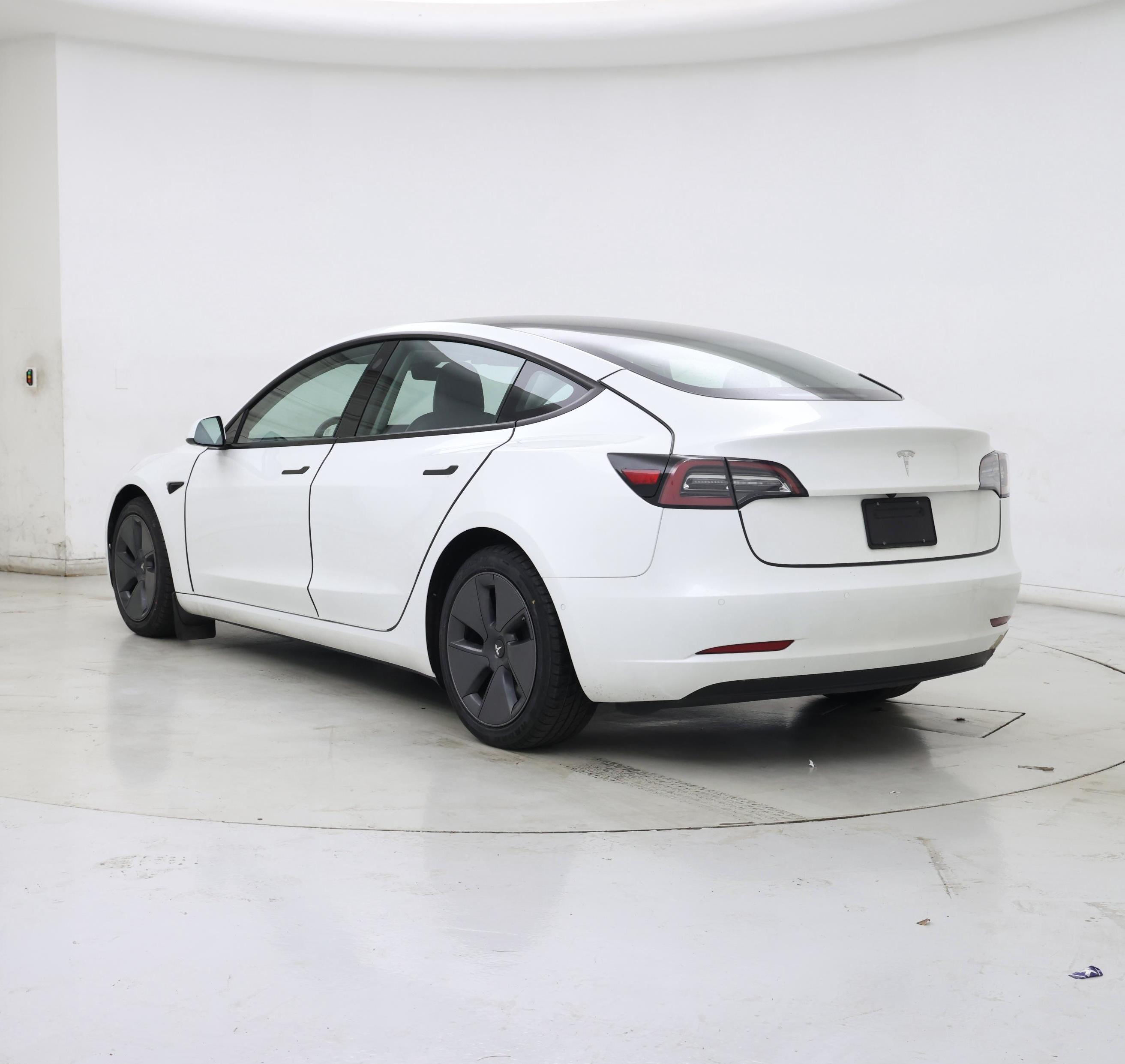Thumbnail: 2022 Tesla Model 3 - 2
