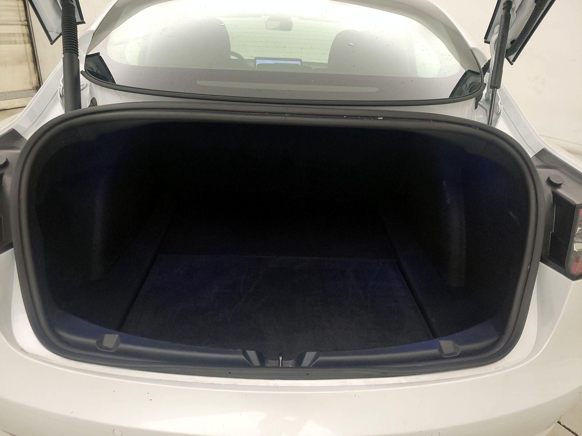 Thumbnail: 2022 Tesla Model 3 - 19