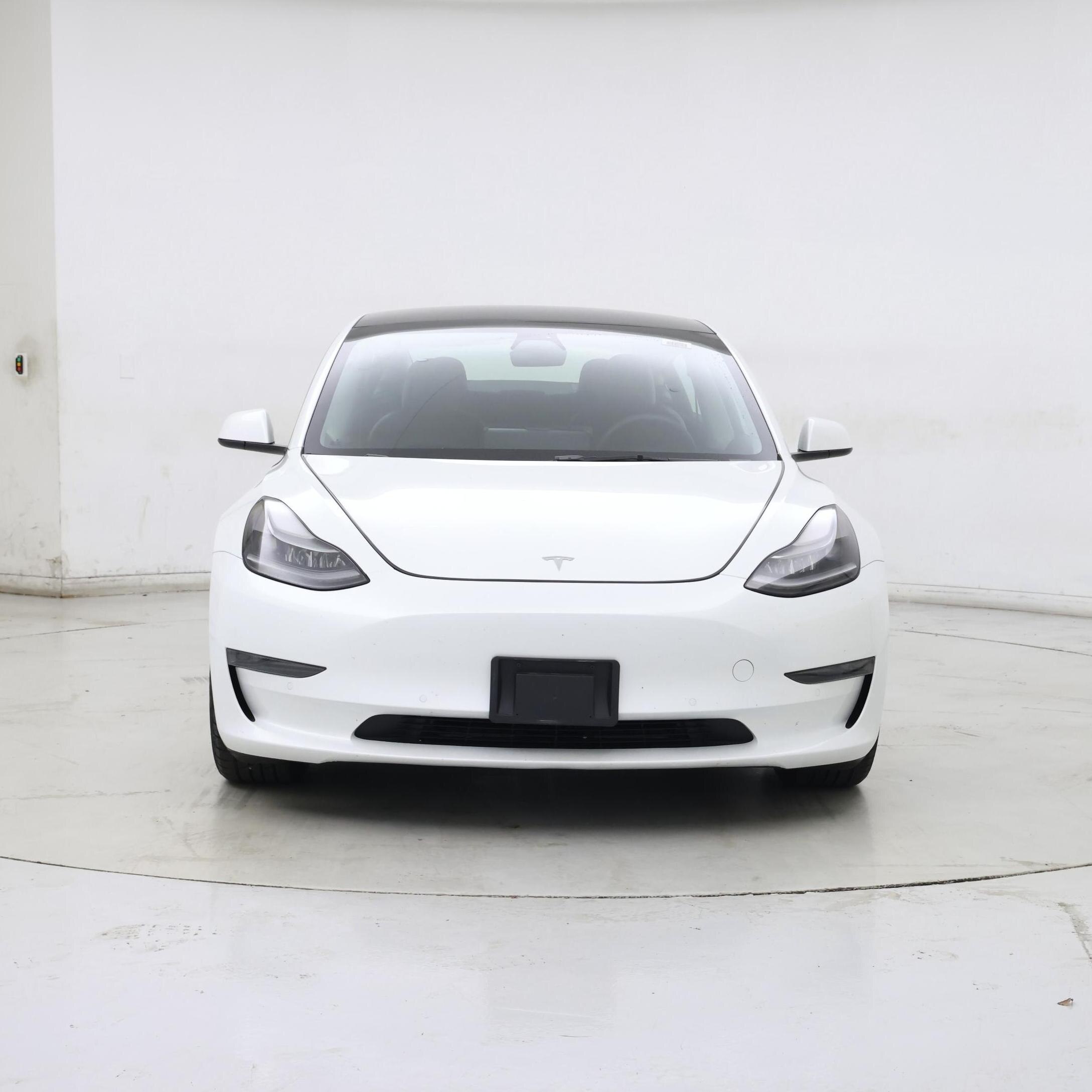 Thumbnail: 2022 Tesla Model 3 - 5
