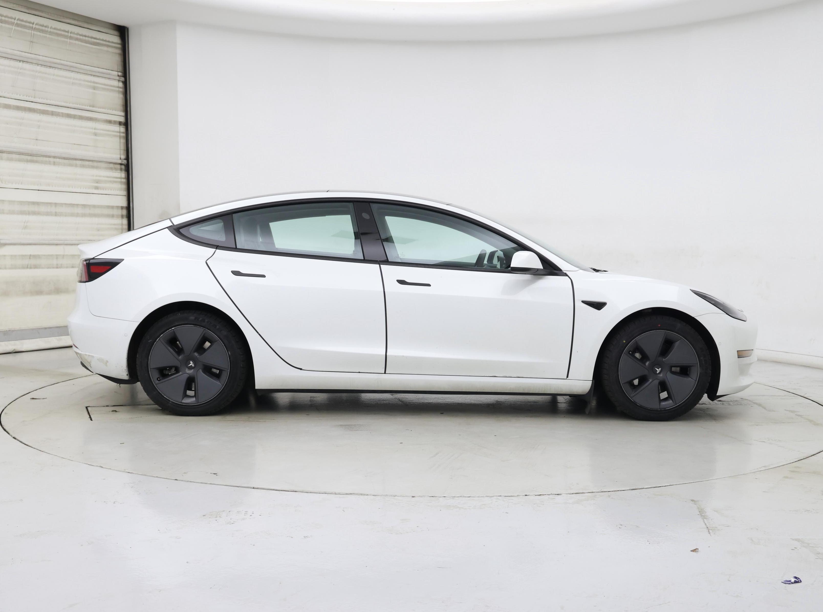 Thumbnail: 2022 Tesla Model 3 - 7