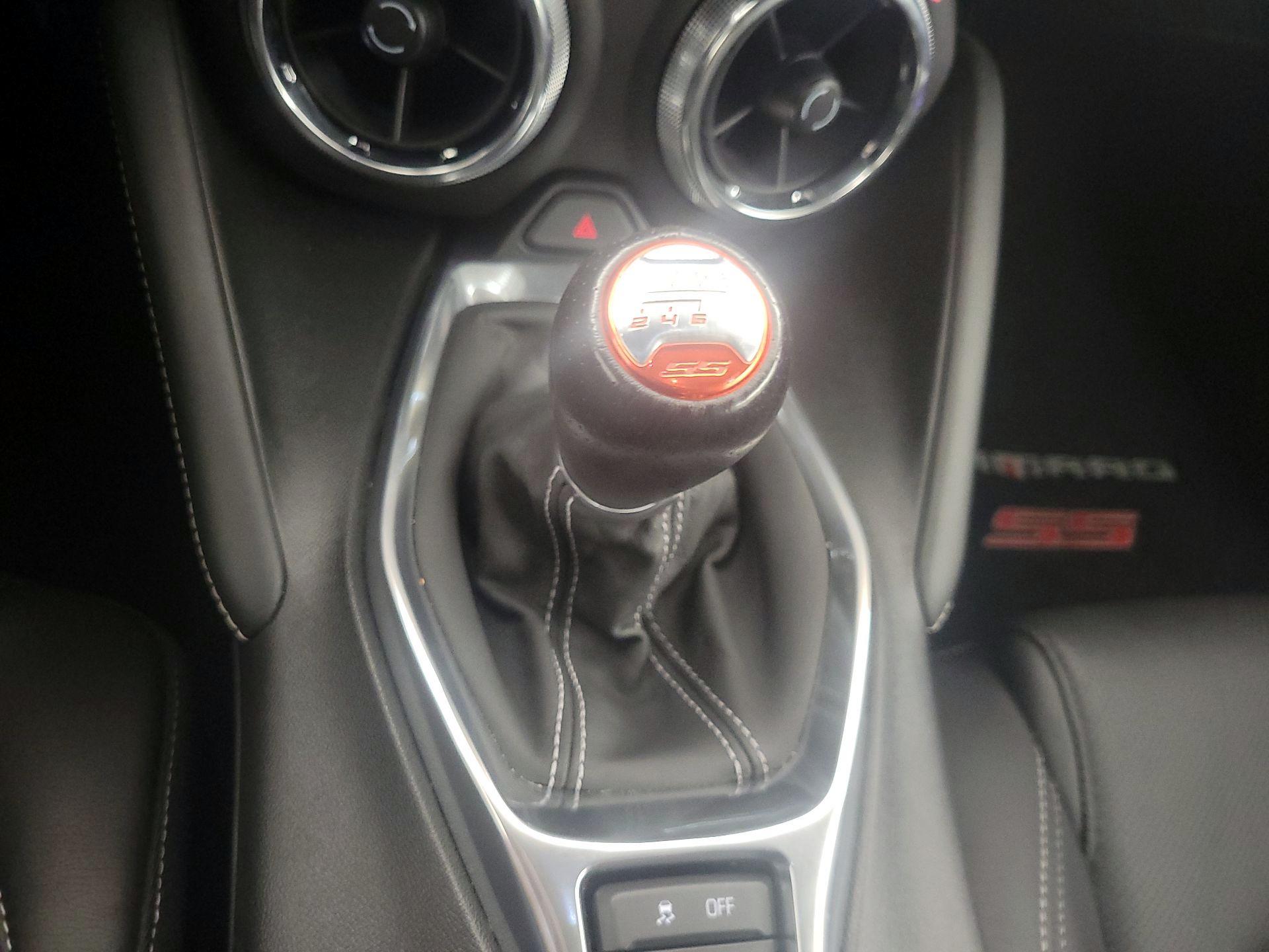 Thumbnail: 2018 Chevrolet Camaro - 18