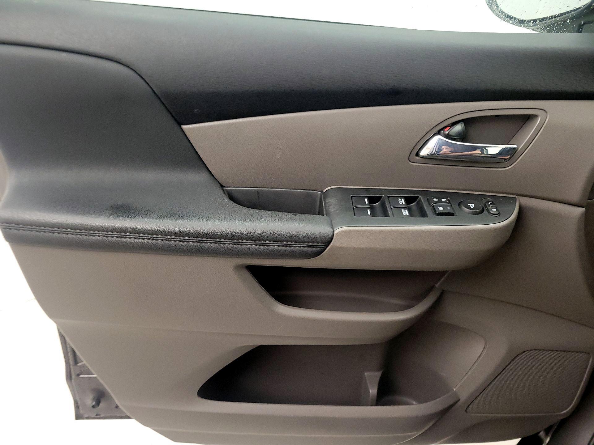 Thumbnail: 2015 Honda Odyssey - 12