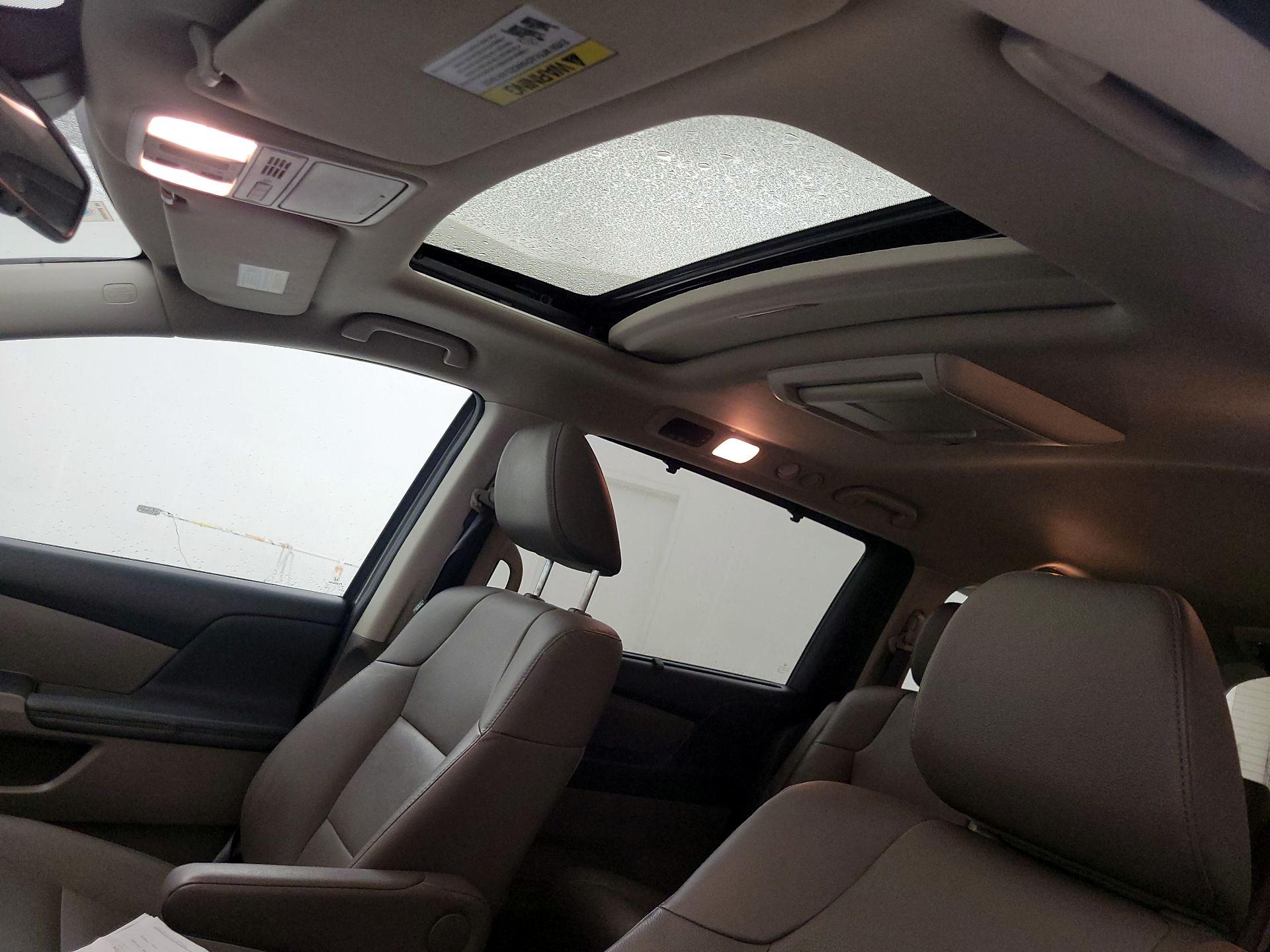 Thumbnail: 2015 Honda Odyssey - 18