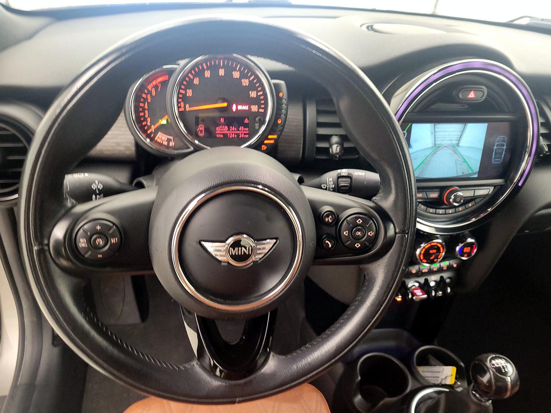 Thumbnail: 2017 MINI Cooper - 10