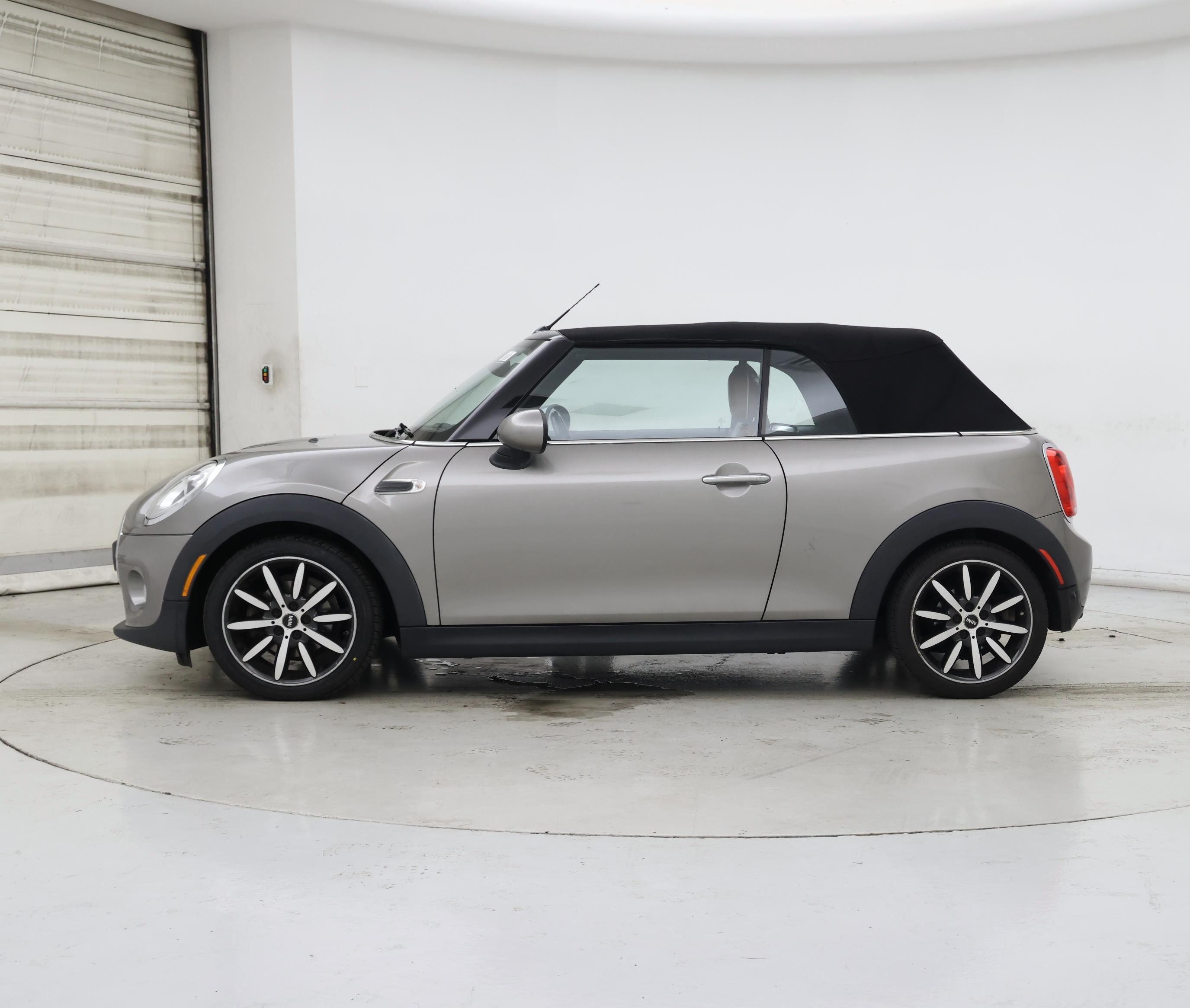 Thumbnail: 2017 MINI Cooper - 3
