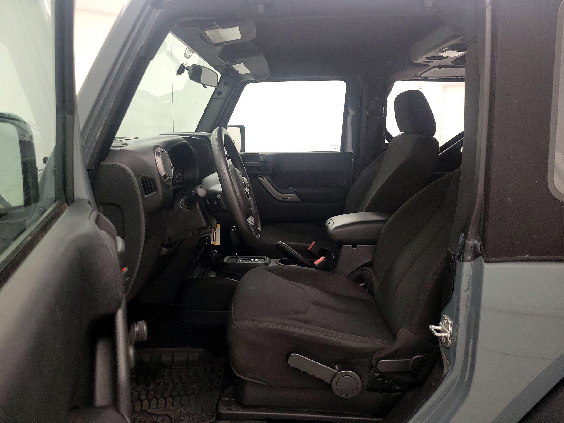 Thumbnail: 2015 Jeep Wrangler - 11