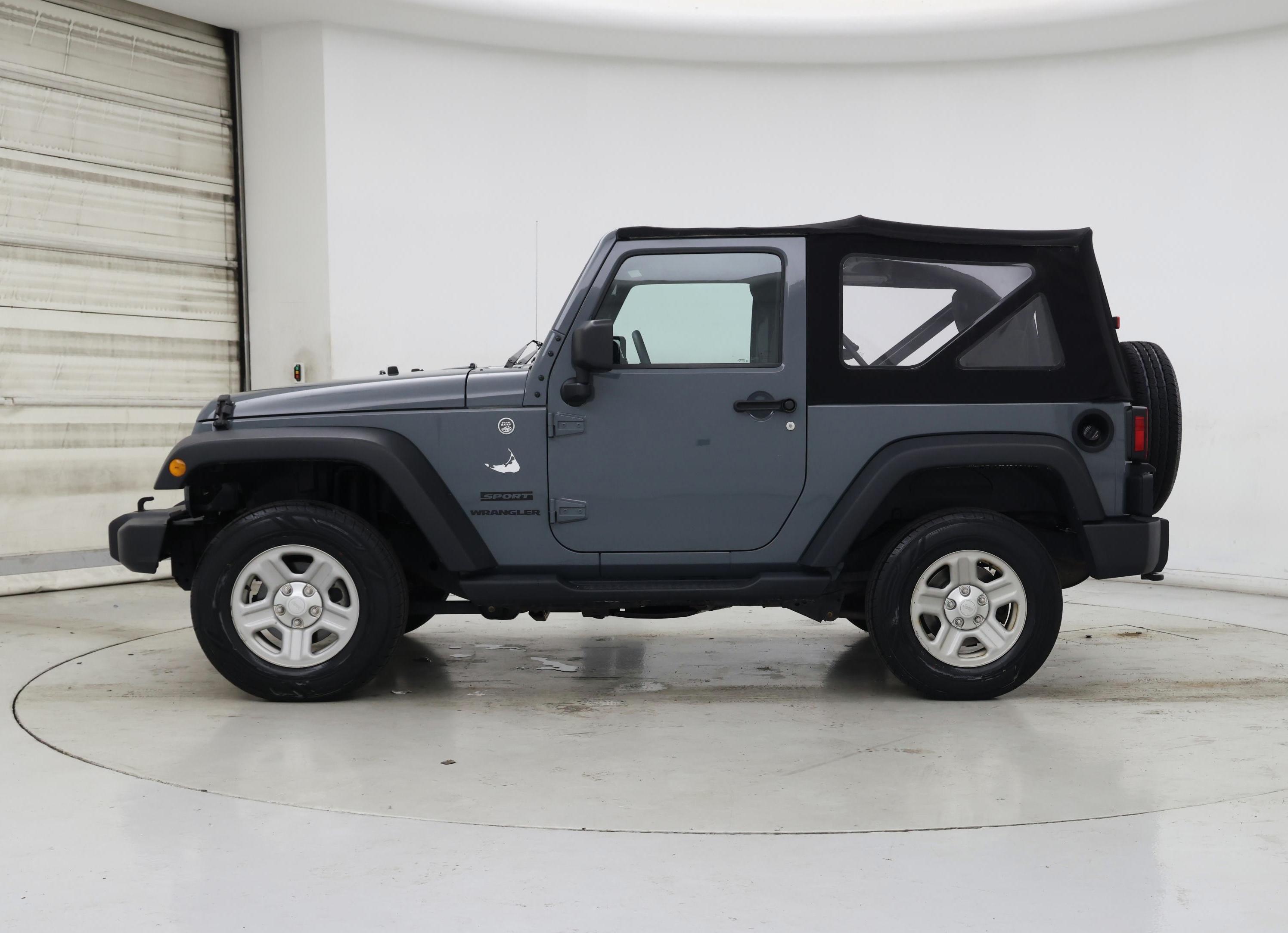 Thumbnail: 2015 Jeep Wrangler - 3