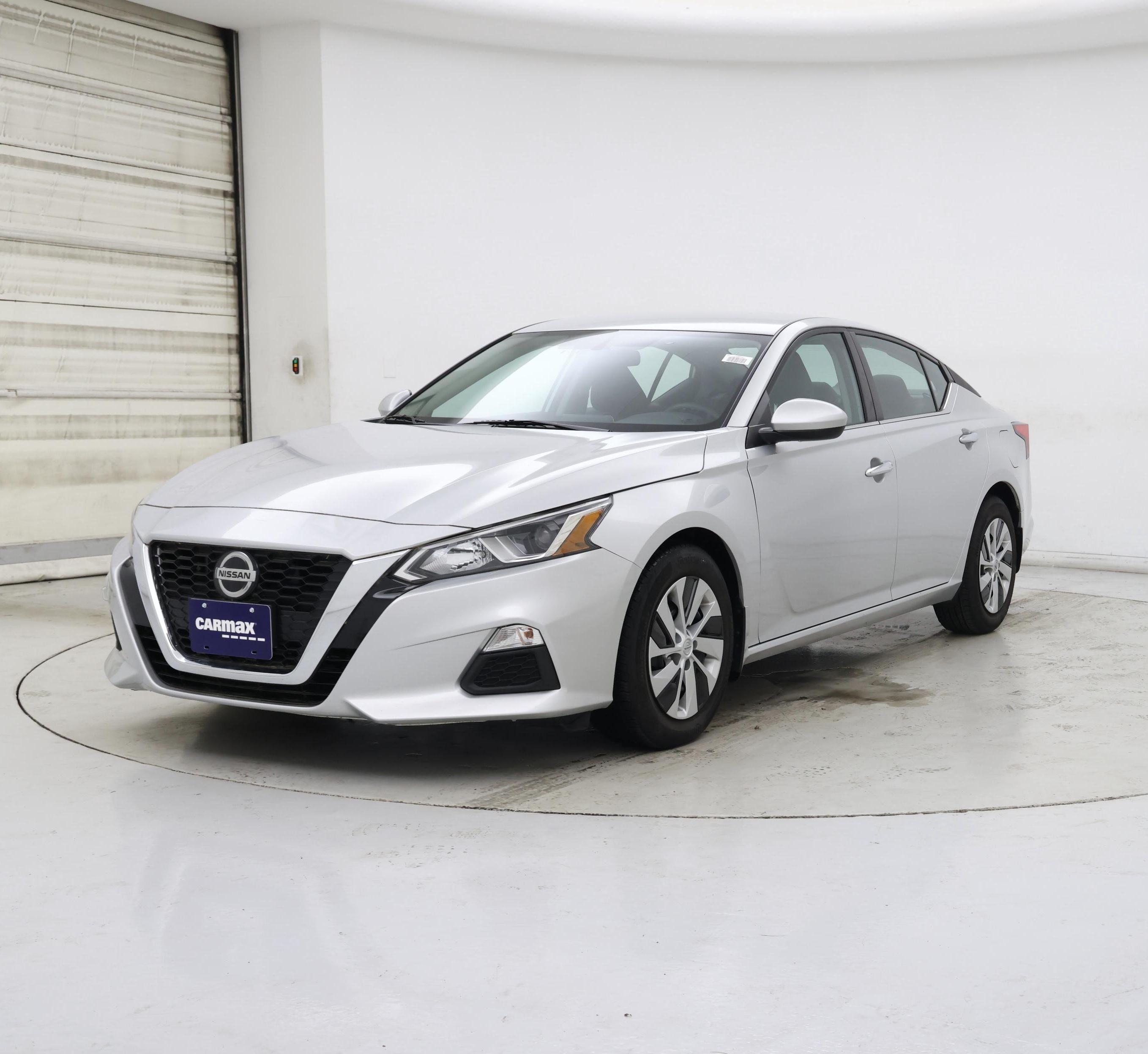 Thumbnail: 2020 Nissan Altima - 4