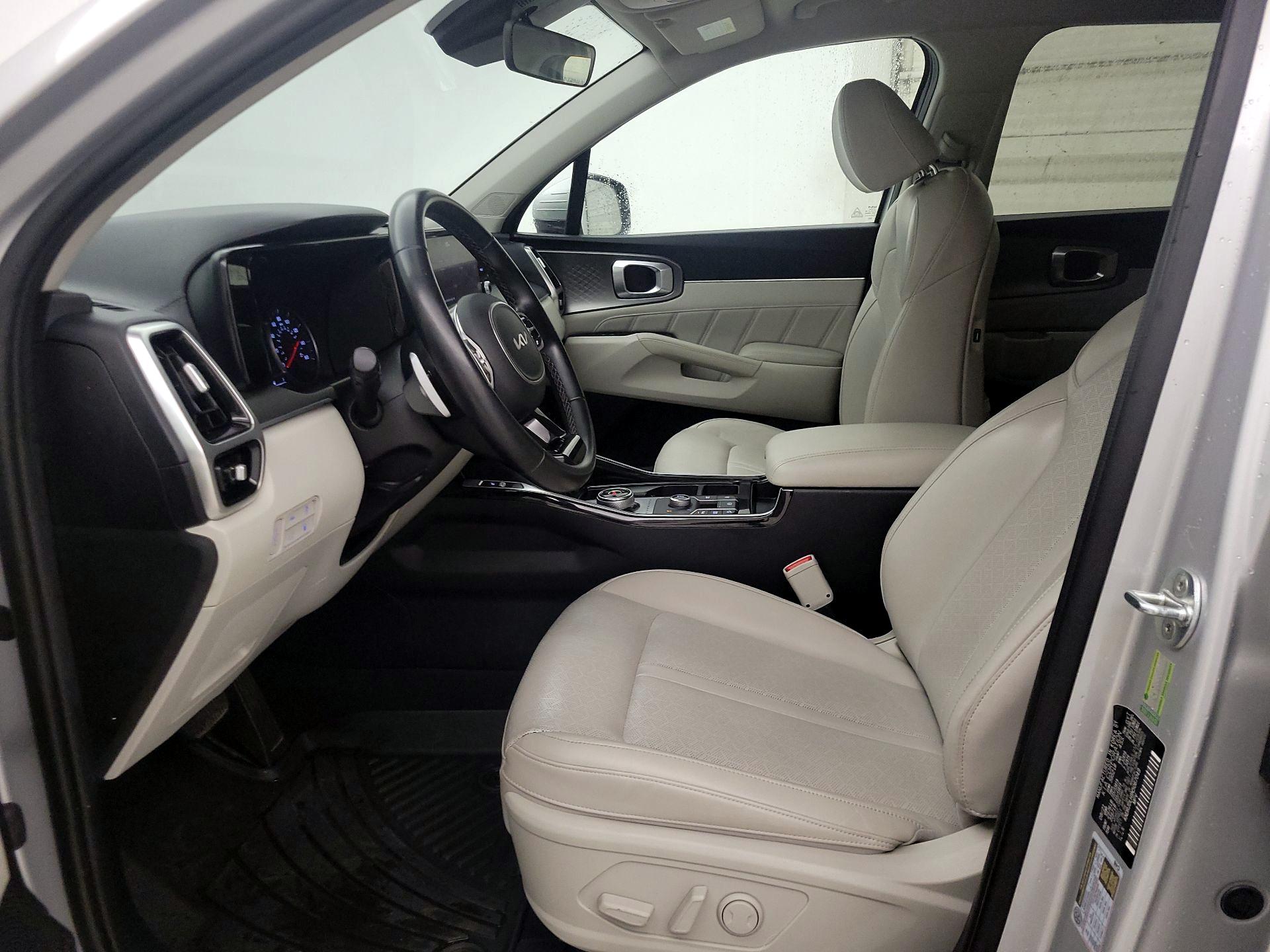 Thumbnail: 2022 Kia Sorento - 11
