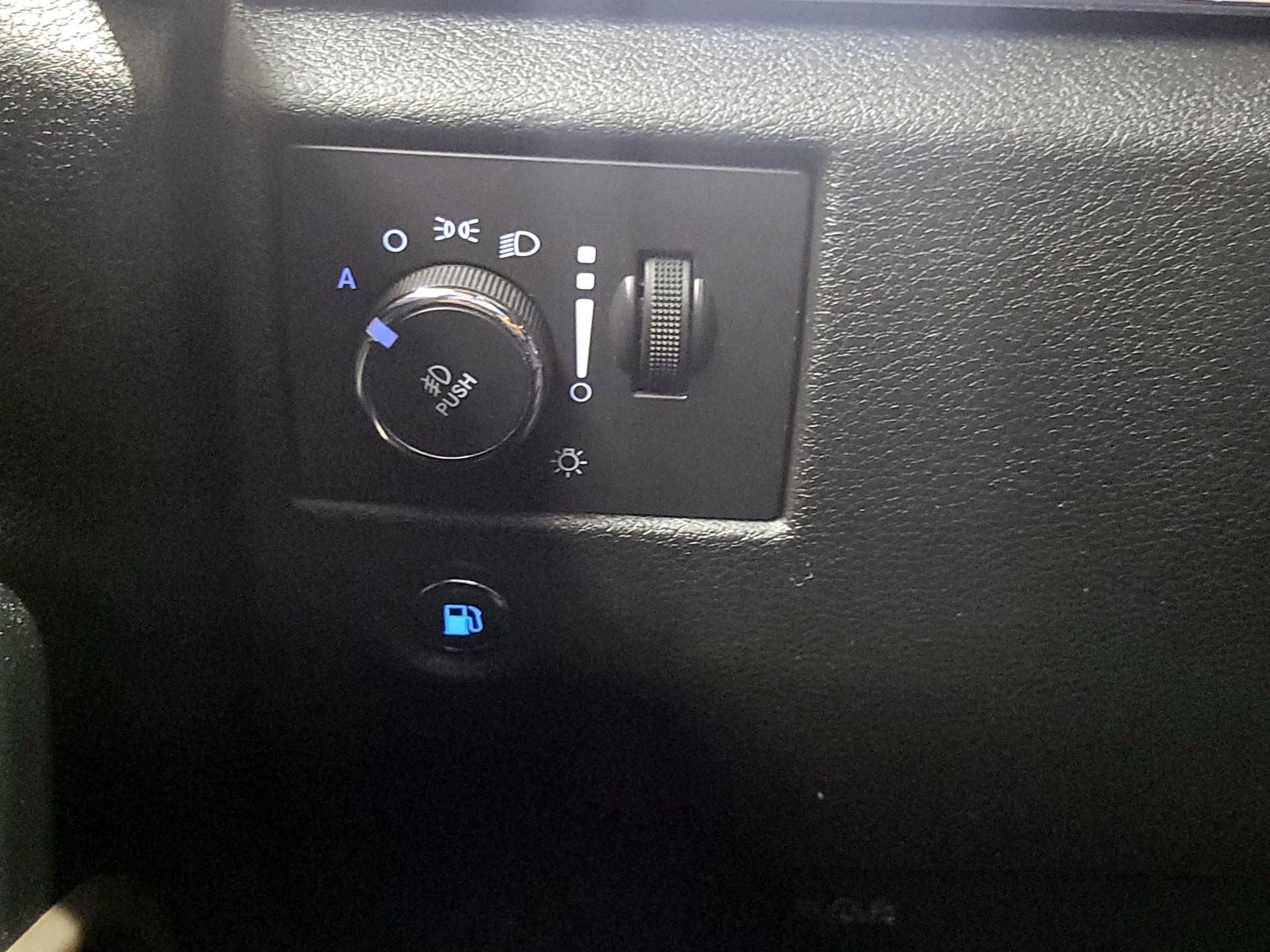 Thumbnail: 2014 Jeep Grand Cherokee - 13