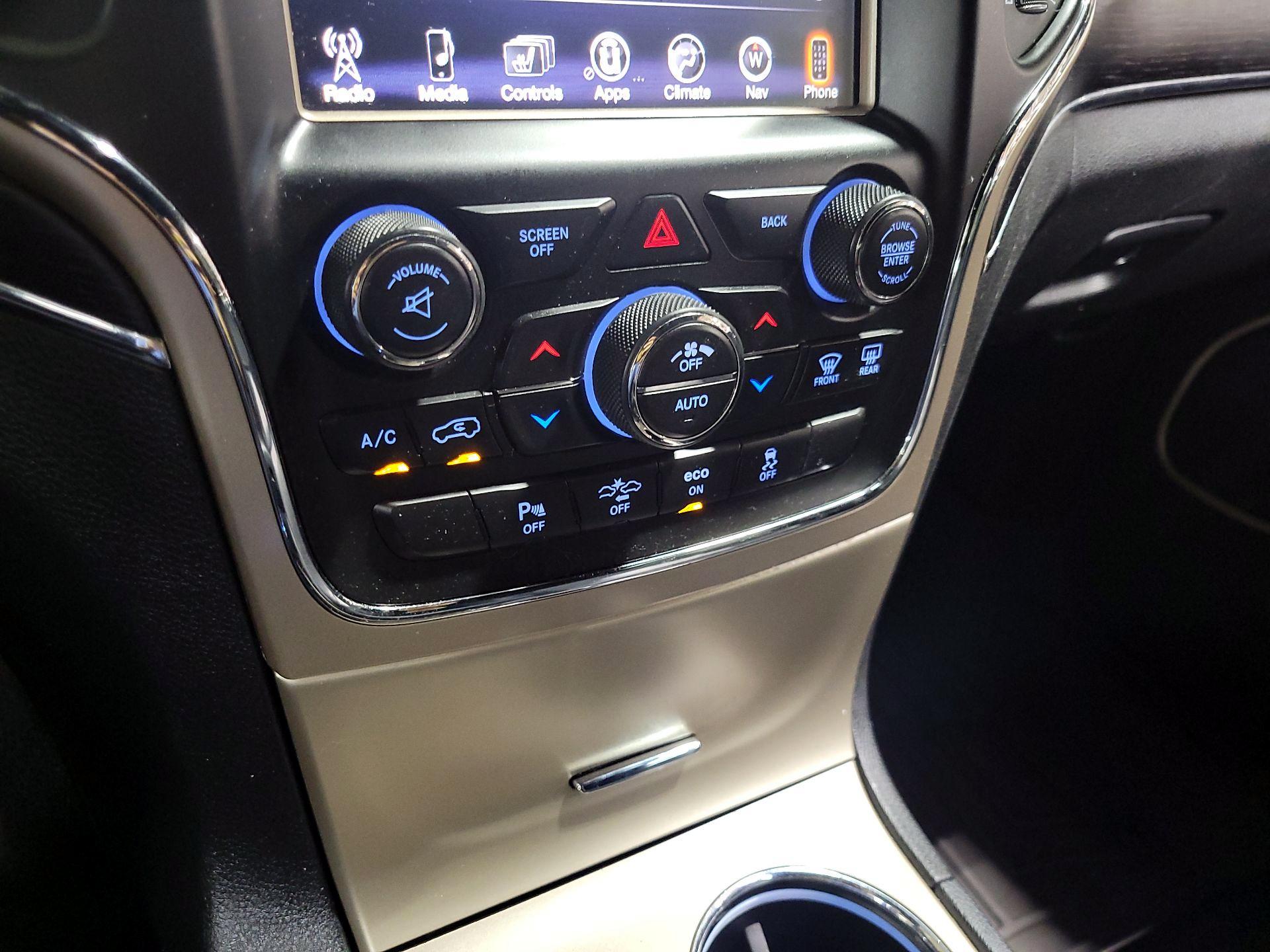 Thumbnail: 2014 Jeep Grand Cherokee - 17