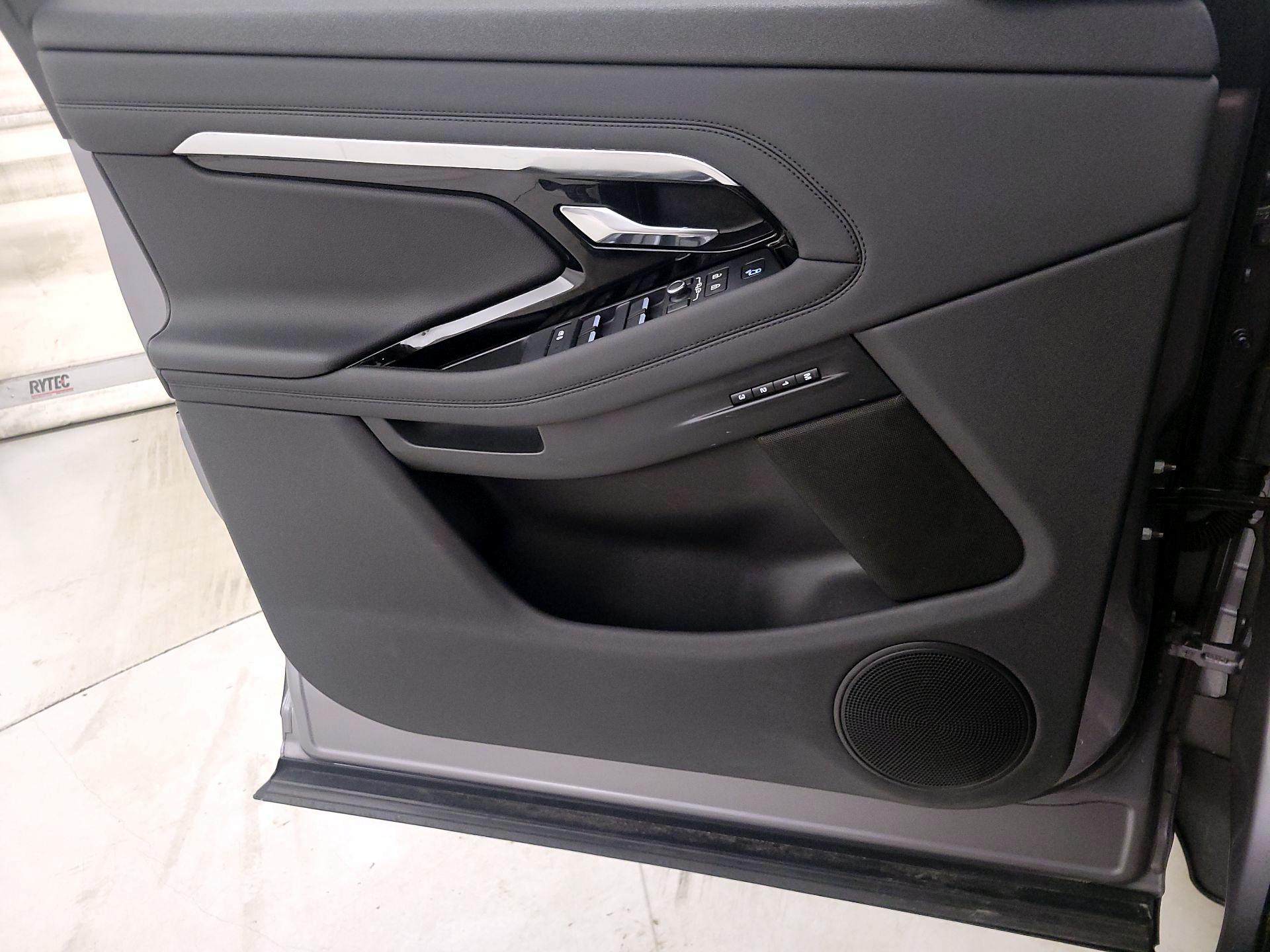 Thumbnail: 2021 Land Rover Range Rover Evoque - 12