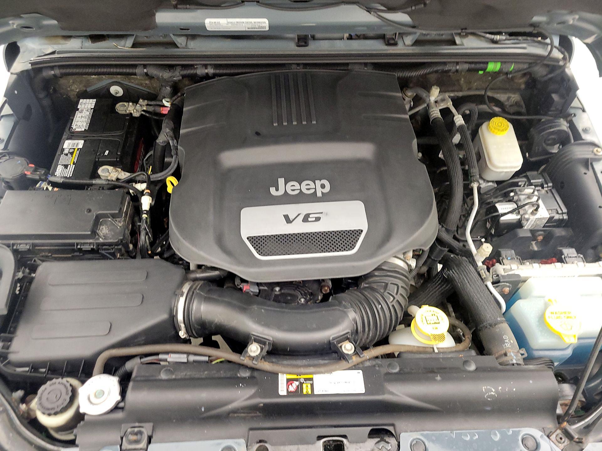 Thumbnail: 2015 Jeep Wrangler - 19