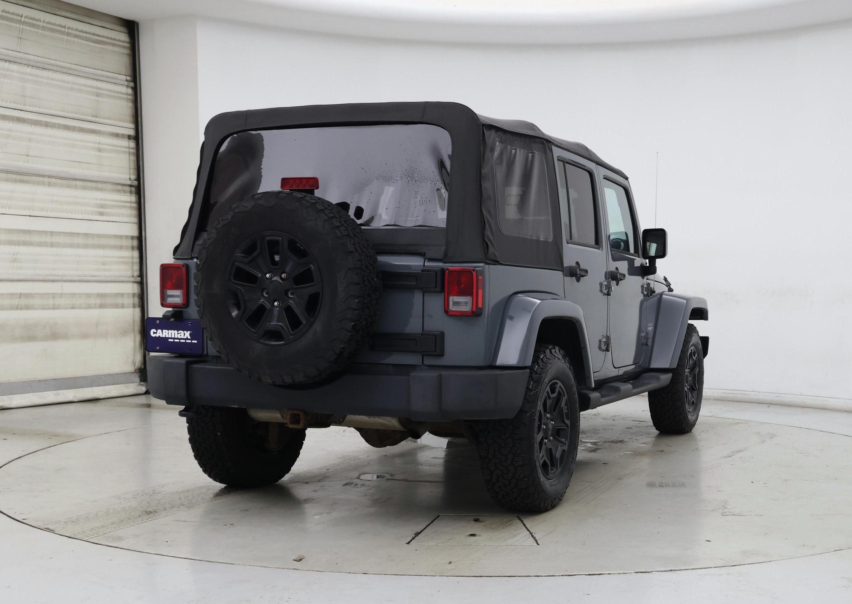 Thumbnail: 2015 Jeep Wrangler - 8